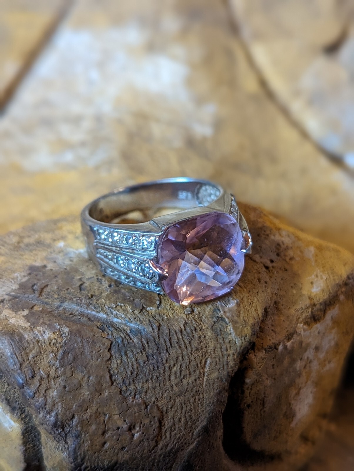 Silver 925 Pink Ring Size 8.75 Beautiful And Flashy With Large / Small Stones