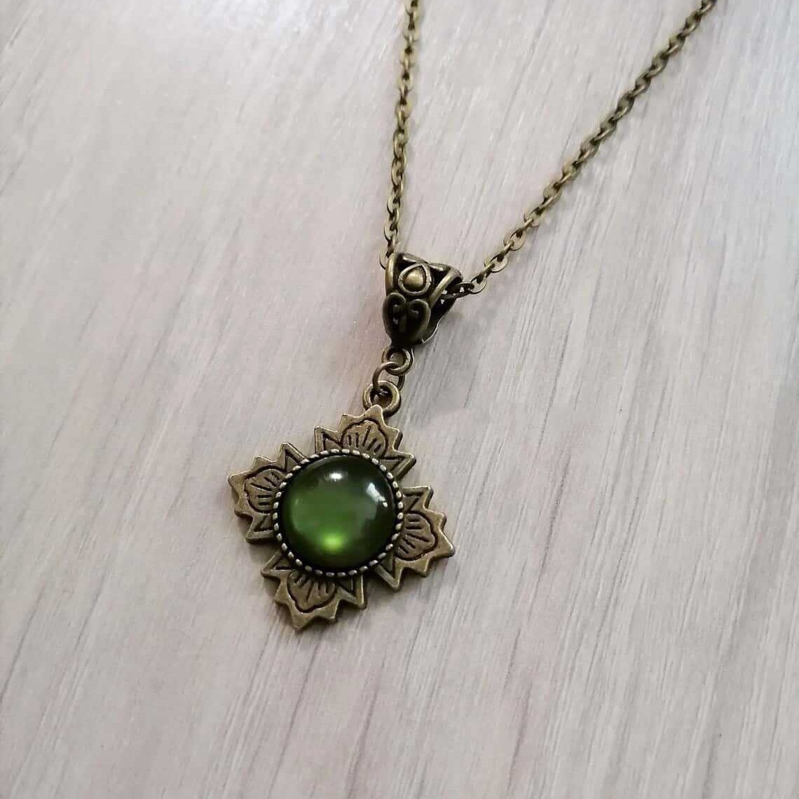 Vintage Green Cameo Choker Necklace Bronze Victorian Gothic Witch Jewelry