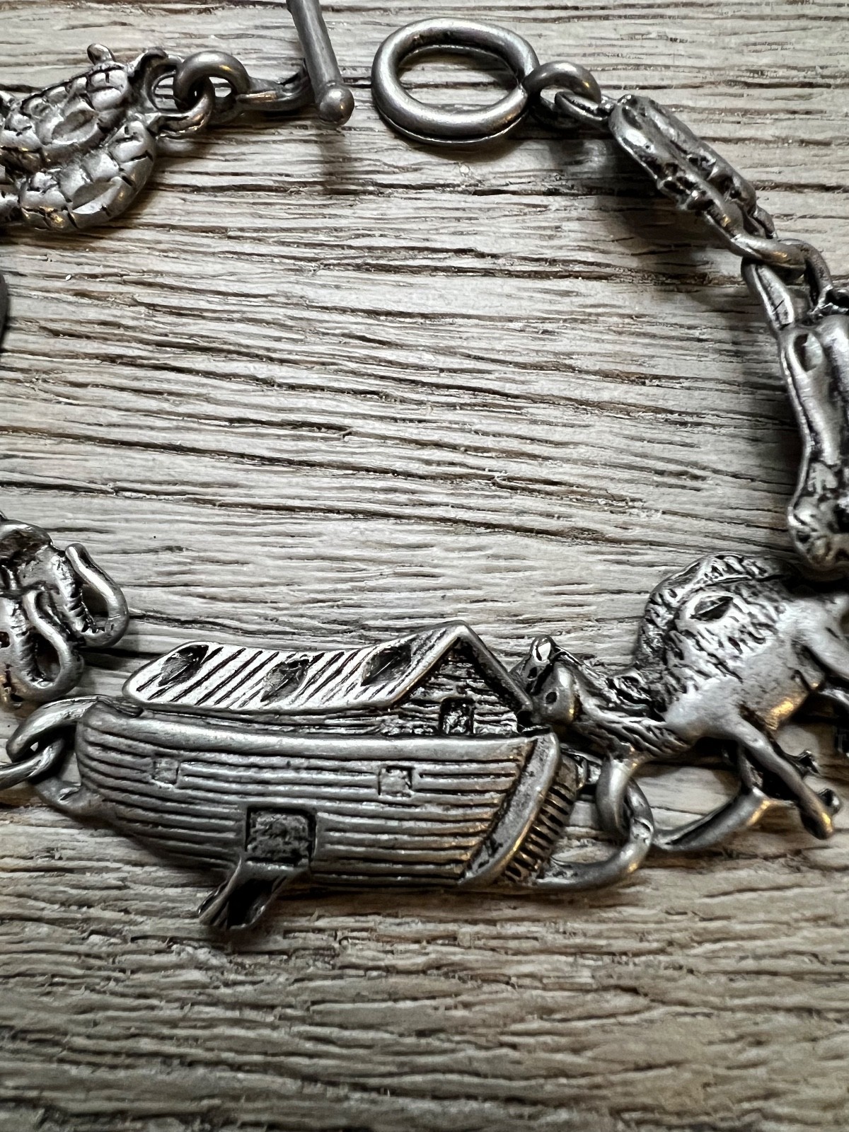 Vintage Silver Tone Noah’s Ark Bracelet 7.5/8 inch Very Good PreOwned Condition