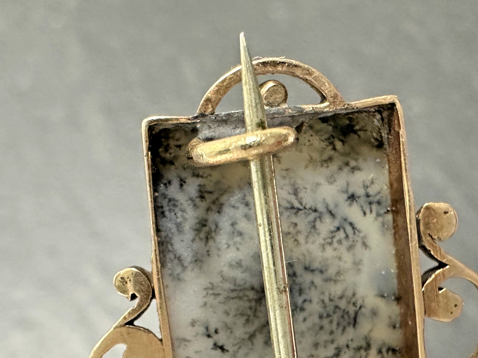 RARE ANTIQUE 14K SCOTTISH DENDRITIC (MOSS) AGATE BROOCH M940