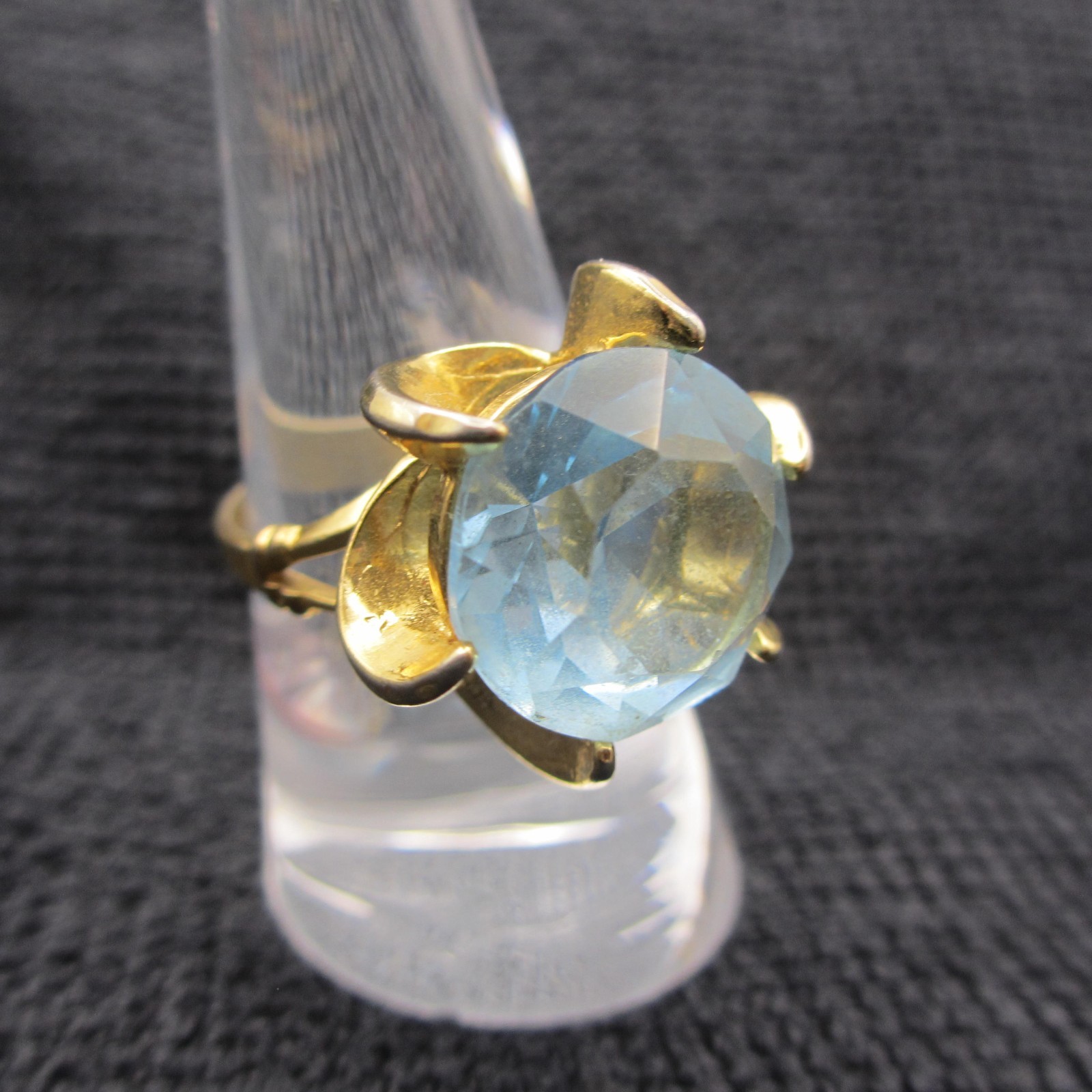 Vintage Cocktail Ring Blue Faceted Glass Gold Tone Size 8