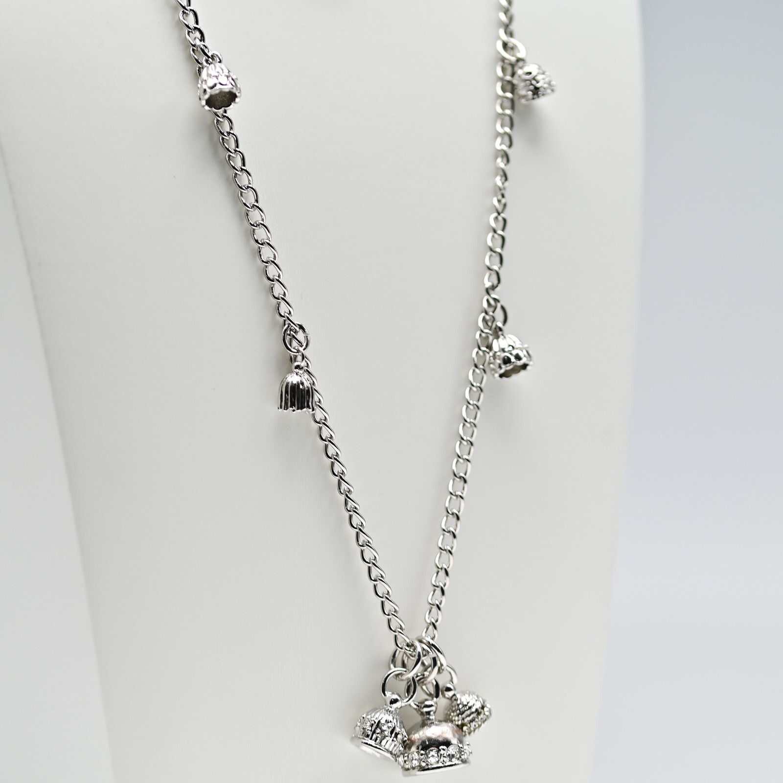 CHICOS Original Vintage Signed Silver Tassell Charm Drop Pendant Estate Necklace