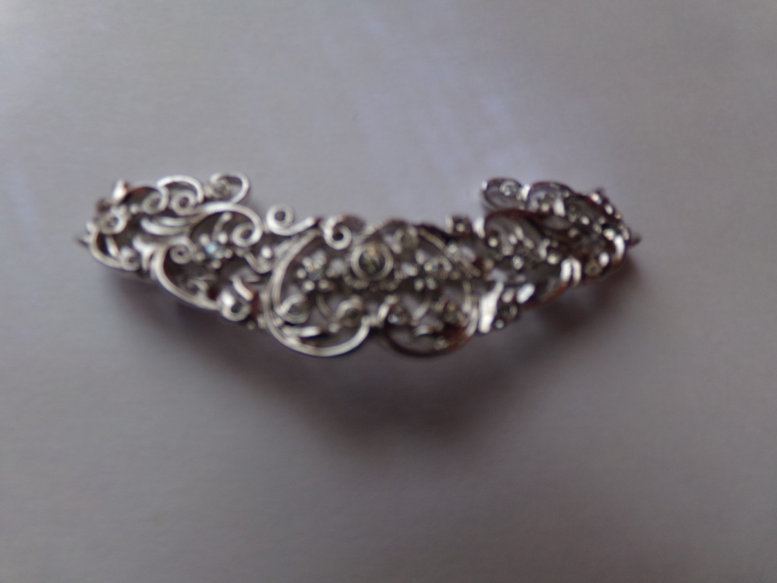BEAUTIFUL VINTAGE? WOMENS BROOCH WITH RHINESTONES? MADE IN U.S.A.