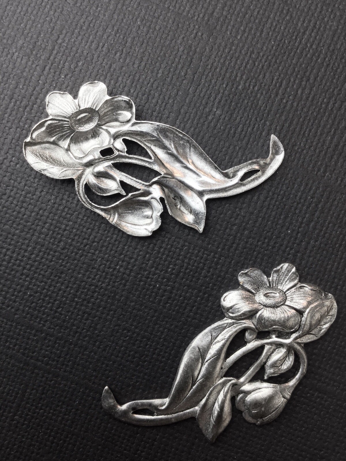 30594 Matte Silver Oxidized Victorian Floral Spray Jewelry Finding