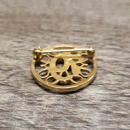 Vintage Avon Seller’s Award Pins From The 1970’s Lot Of 3 Assorted Pre-owned