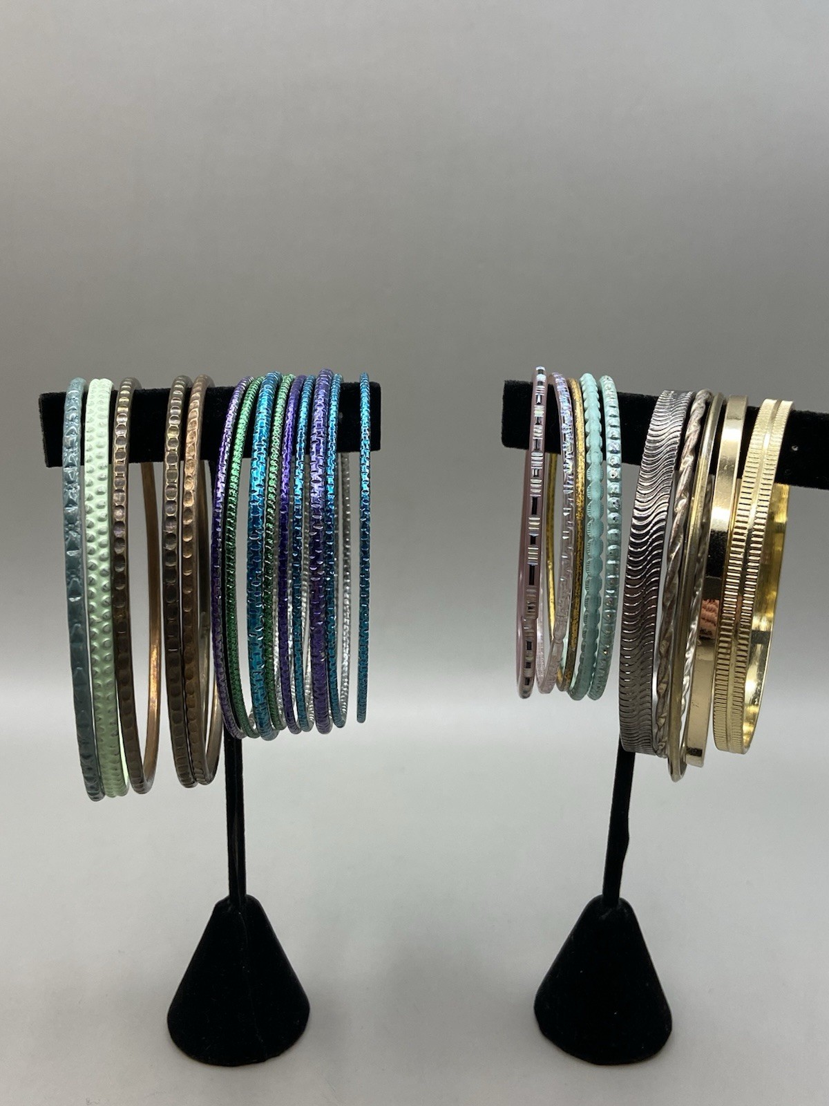 Vintage Bracelet Lot Of 24 Multi-Color Tone Metal & Enameled Sparkle Blue Bangle