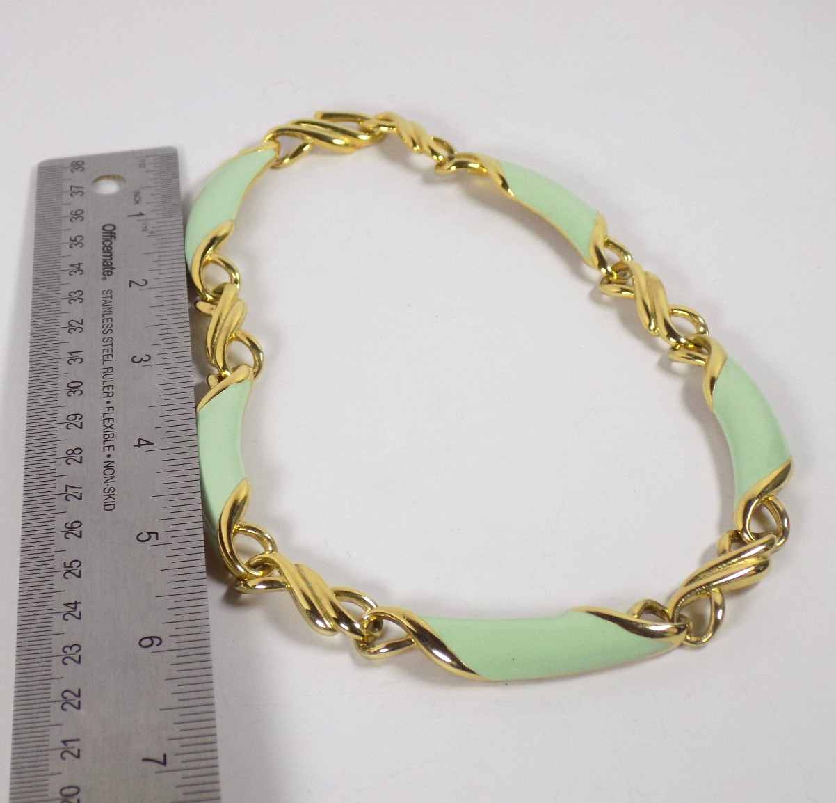 Vintage Chunky Choker Necklace Green Enamel Gold-tone Chain Hook Clasp Statement