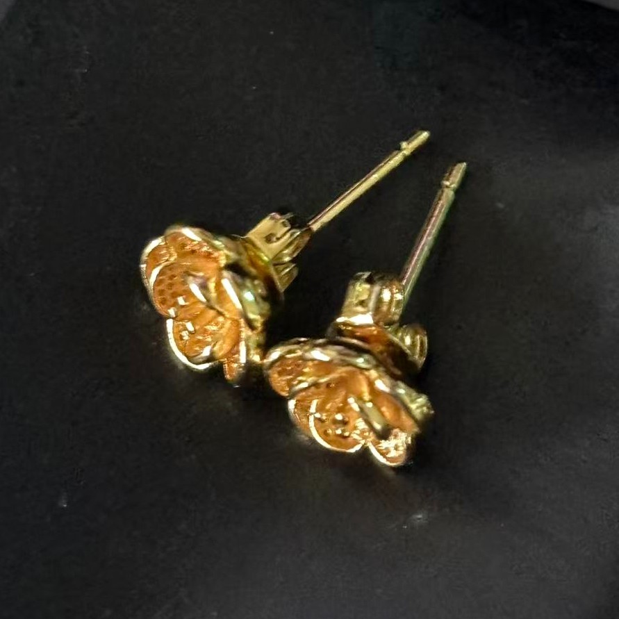 Rose Flower Gold-plated (NOT SURE) Gold Tone Stud Earrings marked ‘999’