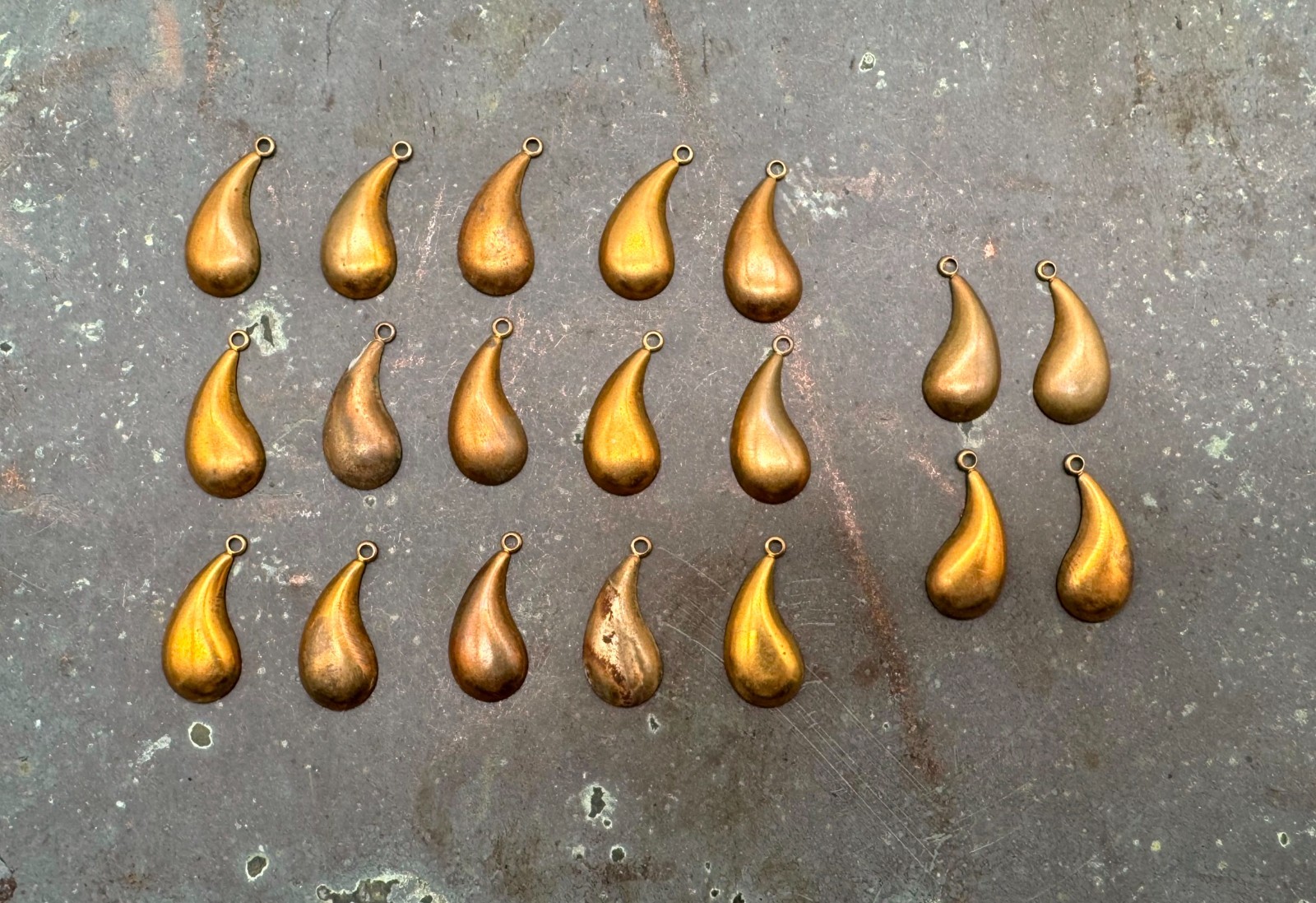 Vintage Copper Brass Curved Teardrops Drops Stampings – Set 19