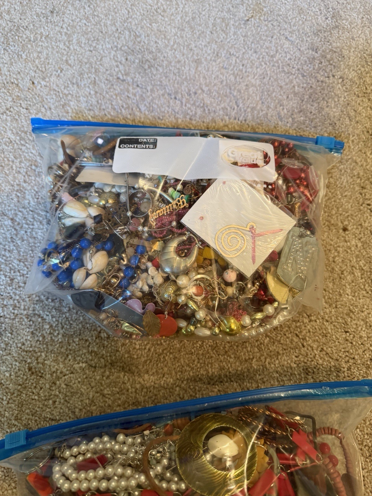 6+POUNDS! HUGE Lot JUNK costume jewelry, repurpose for crafting & upcycling!