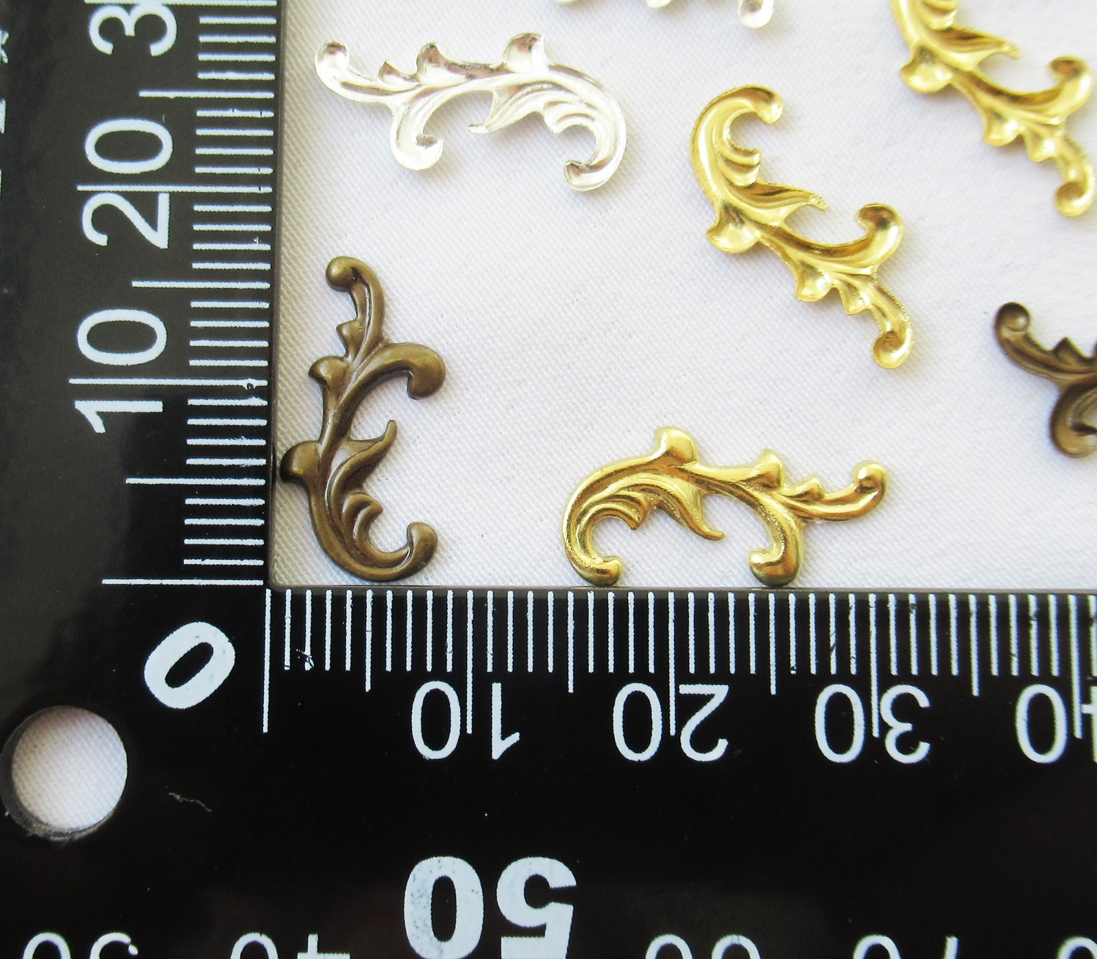 300pcs Branch Brass Filigree Stamping 17x8mm DIY Jewelry Accessory Supplies