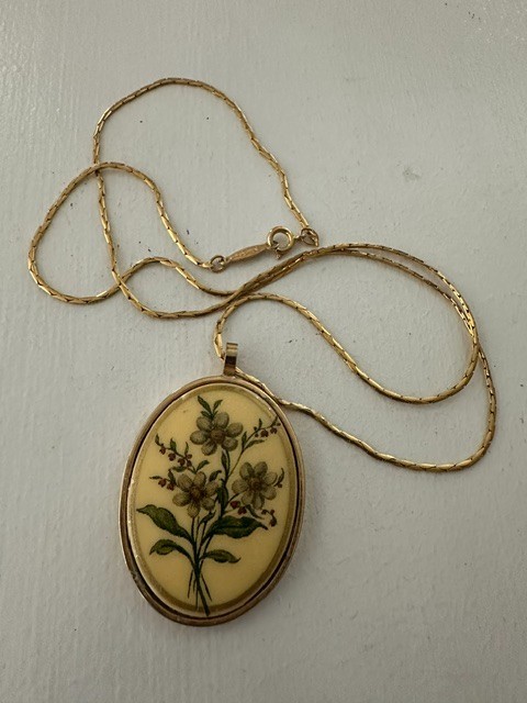 Vintage Napier Signed Triangle Cobra Link Chain Oval Floral Pendant 23″ Necklace