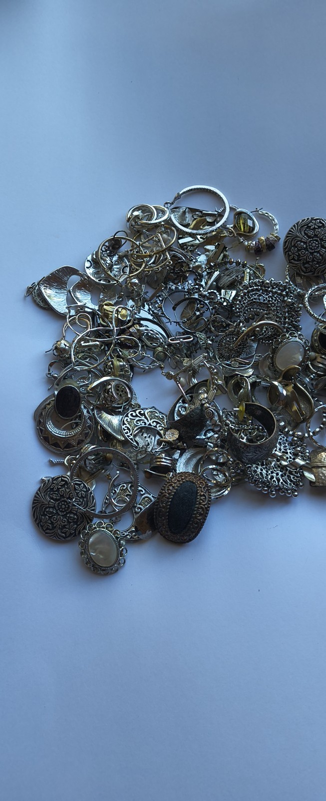 Vintage To Now Earrings Huge Lot Silver & Gold Tone Mixed Metals