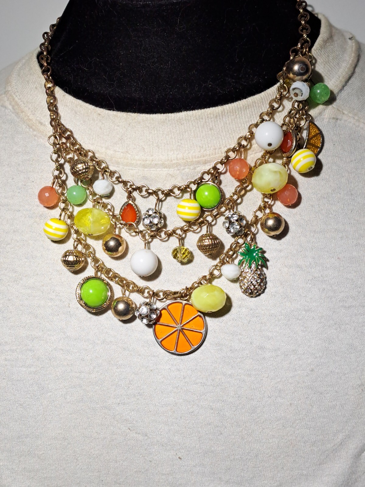 VINTAGE 3 STRAND CHUNKY CHARM NECKLACE 20″