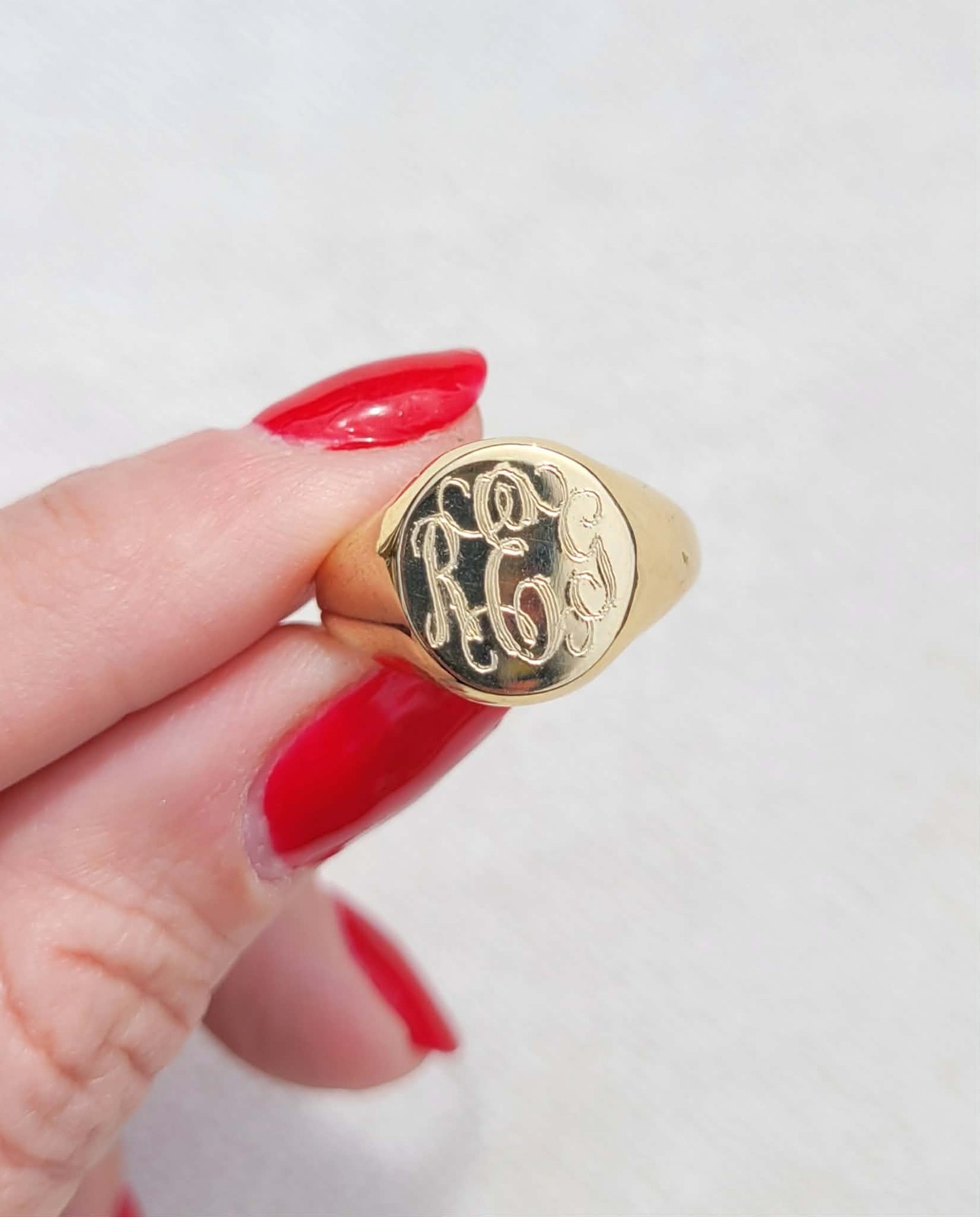 Vintage “REG” Monogram Script Signet Gold Plated Ring Sz 9