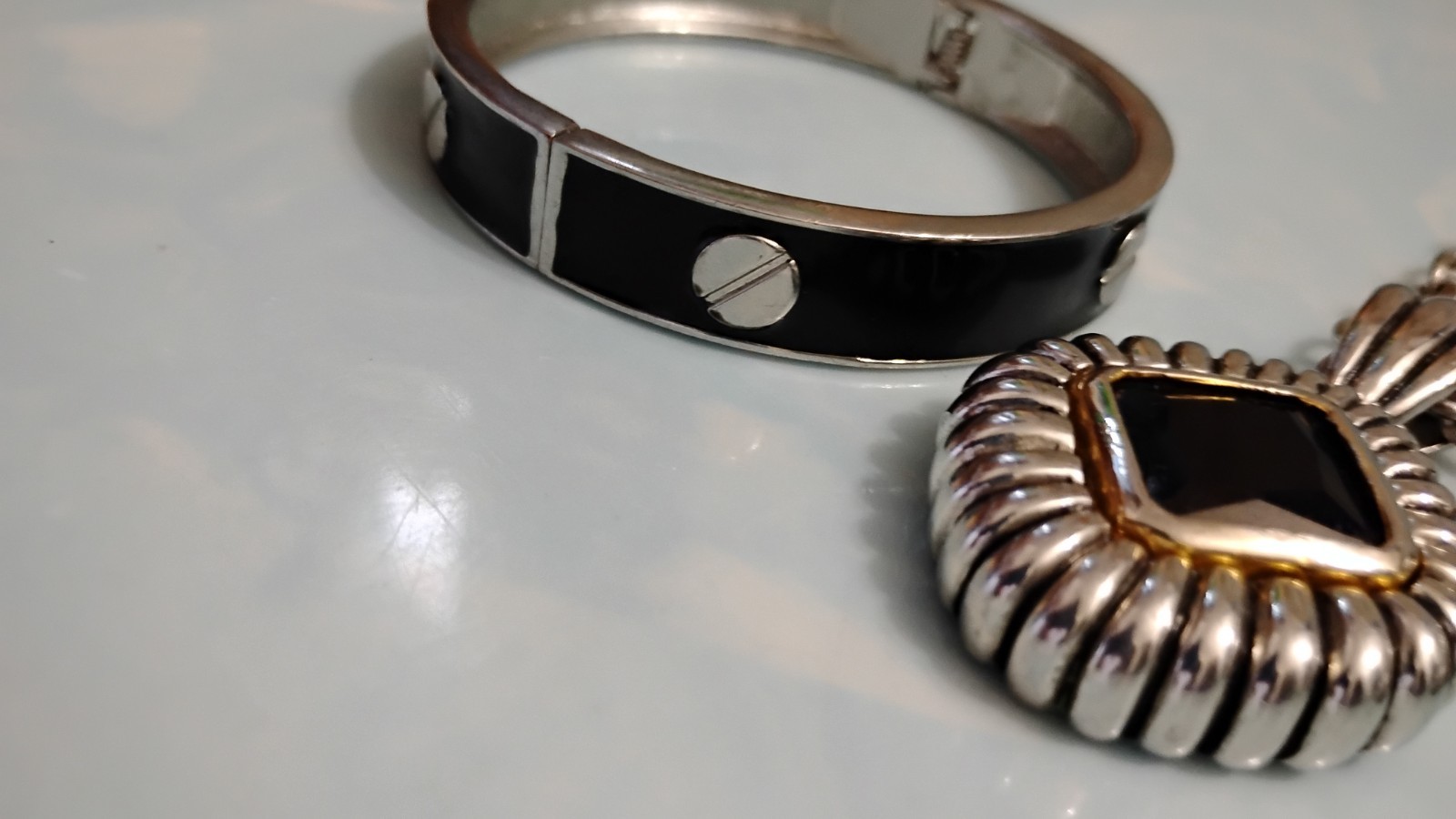 Vtg Black Glass Chatons Cabochon Necklace Earrings & Bangle Bracelet Set