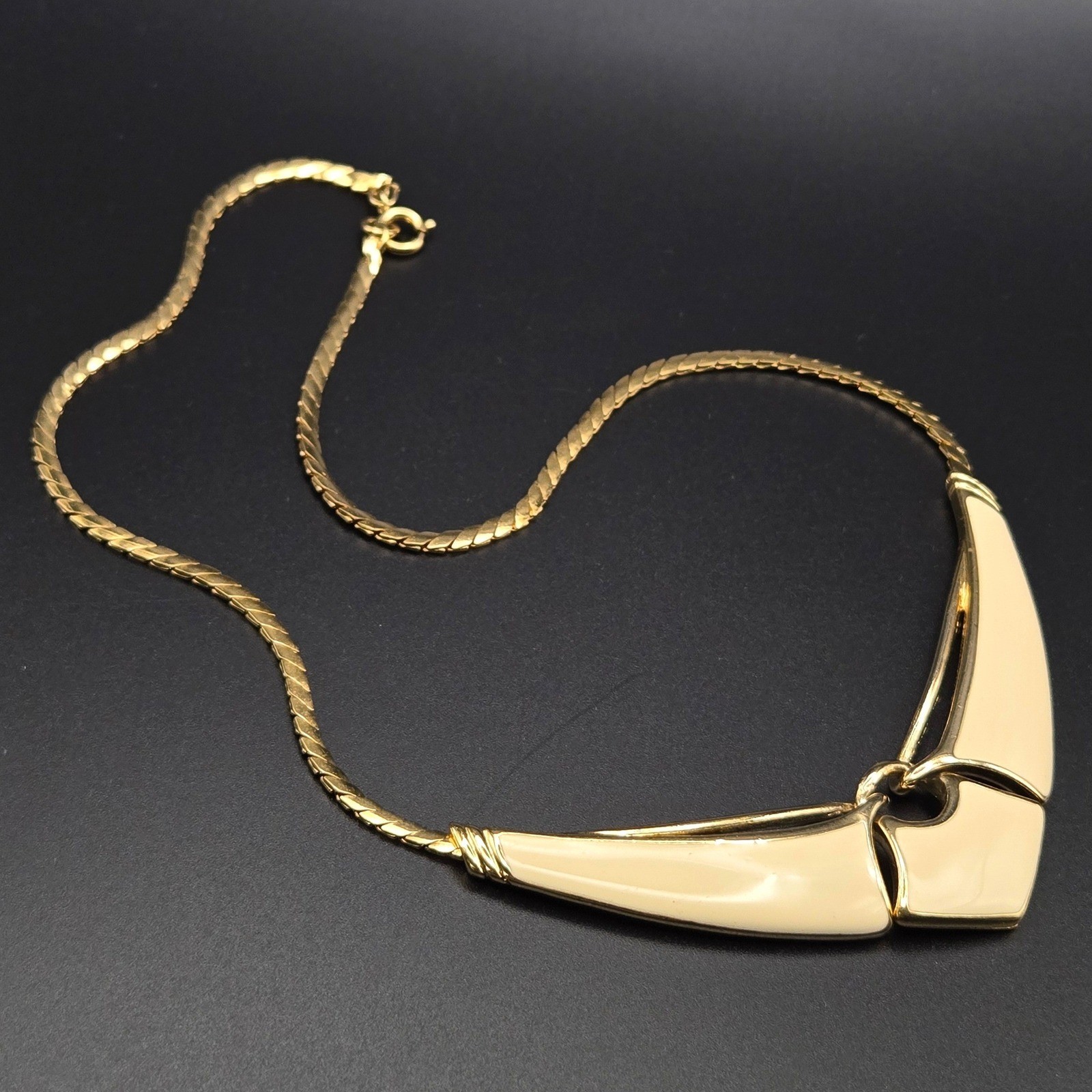 Trifari Vintage Gold Tone Cream Enamel Geometric Necklace Herringbone 18 Inch