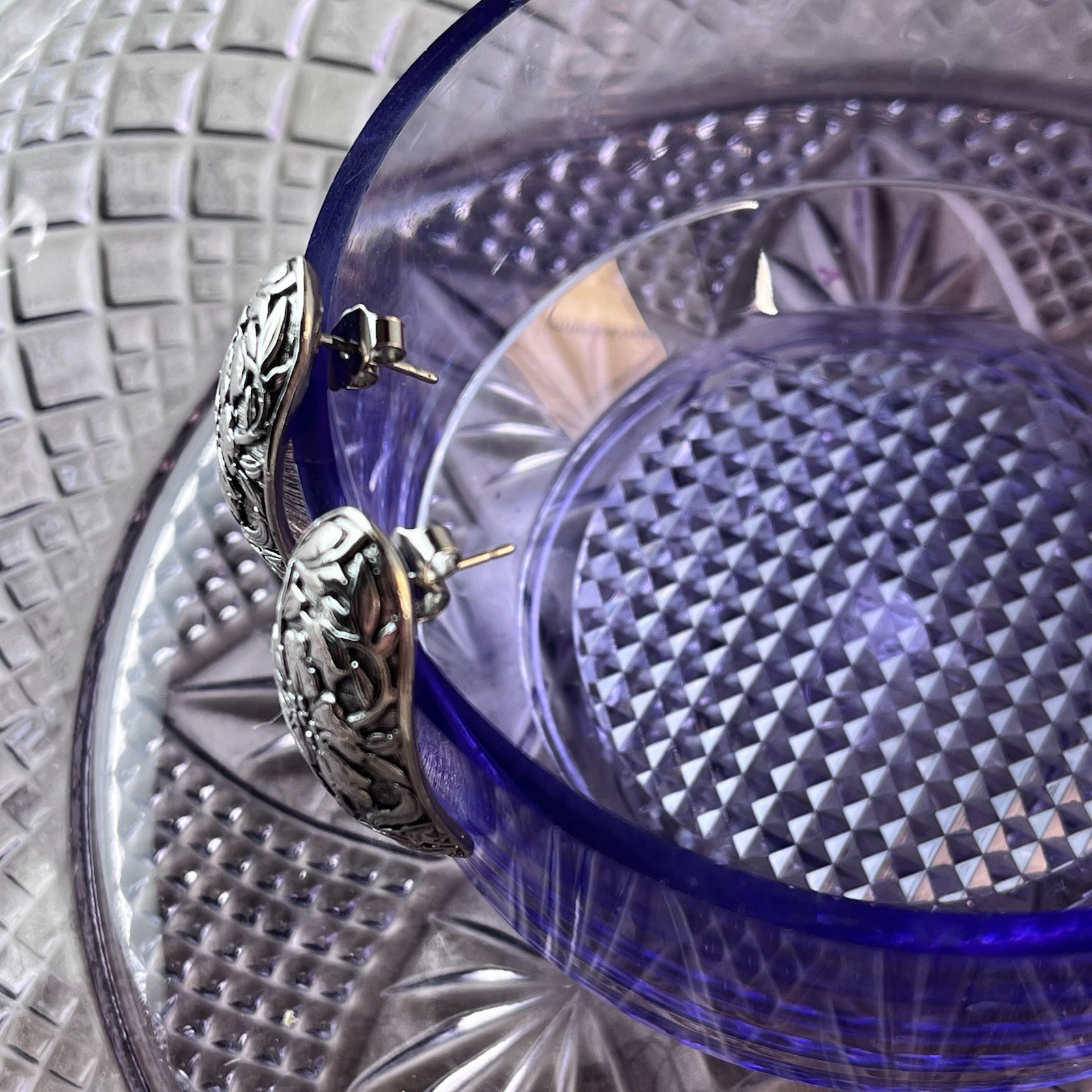 Vintage Repoussé Floral Silver Teardrop Post Pierced Earrings – 1.5” – Statement