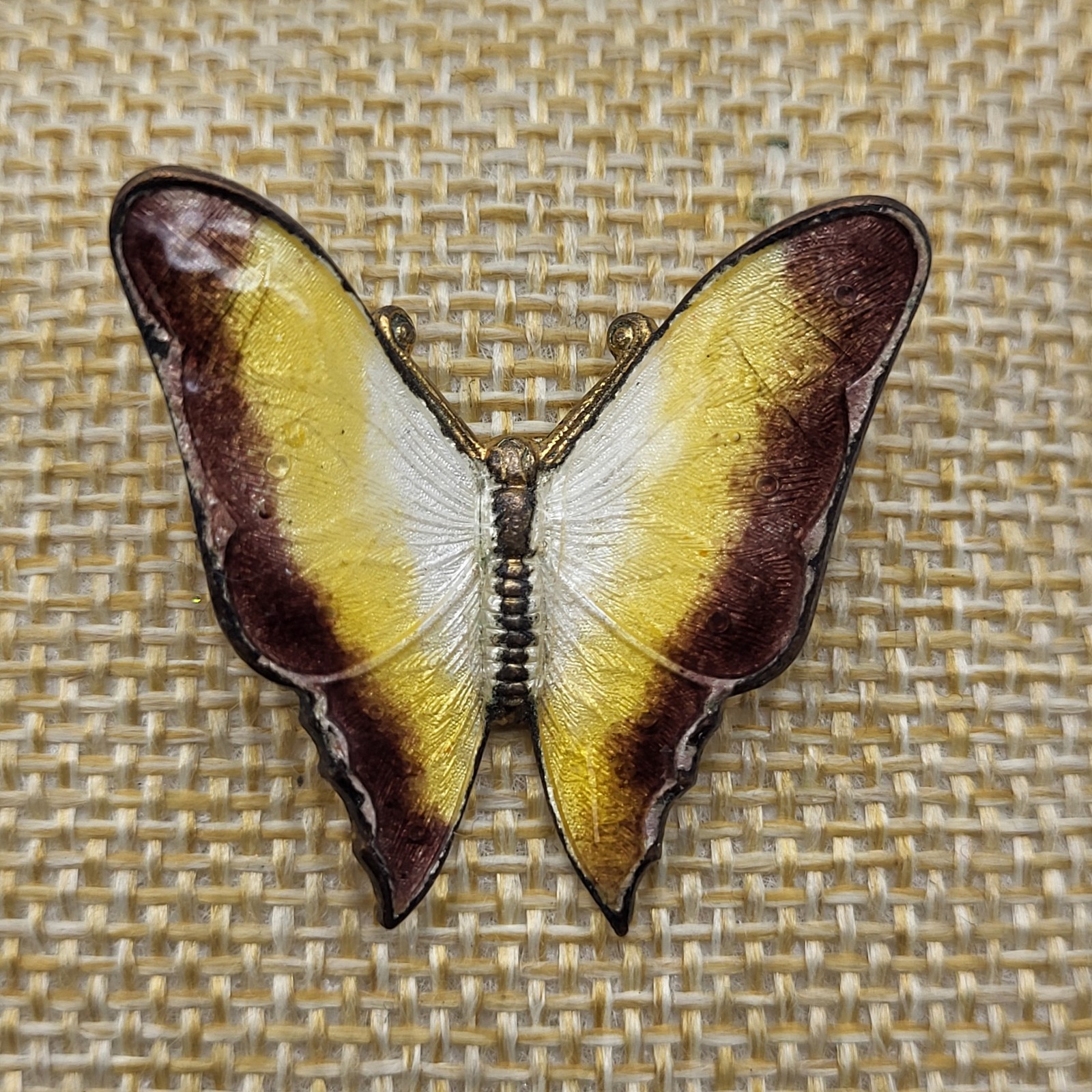 Amazing Realistic enamel Butterfly Brooch pin Estate Jewelry Insect