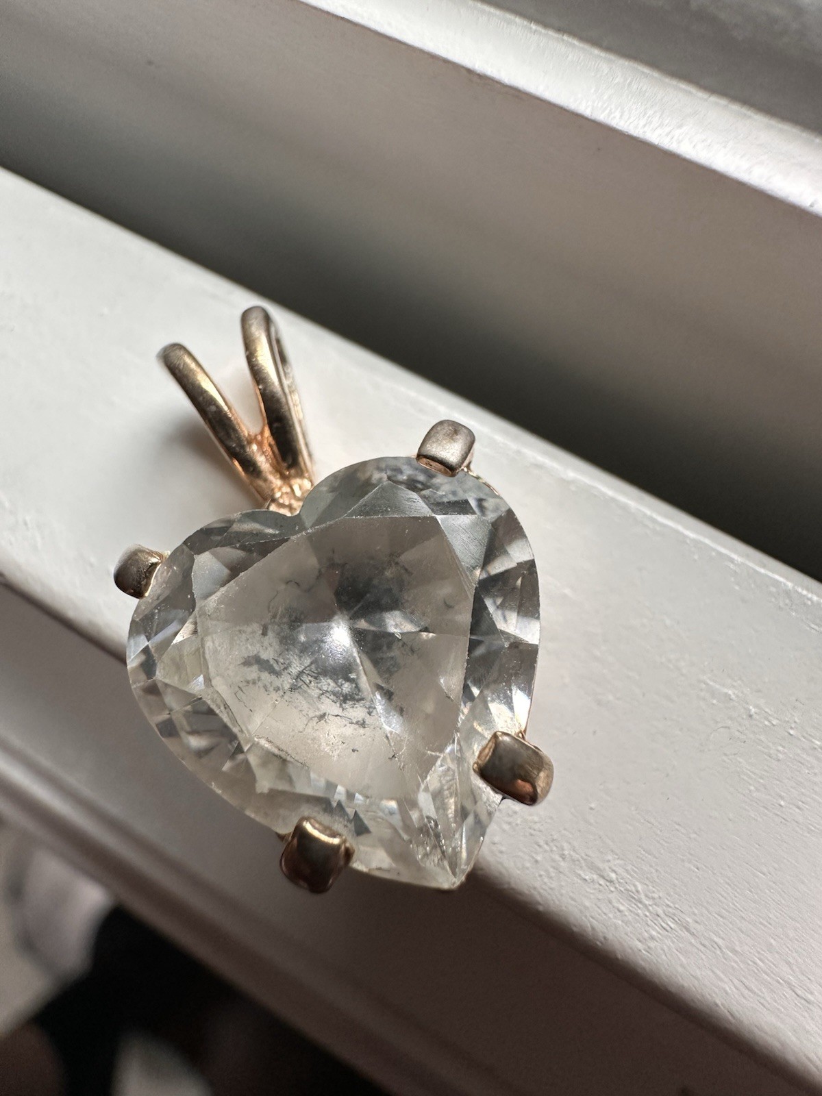 Large Heart Cut Clear Crystal Pendant w/ 17” Gold Tone Chain Vintage Style