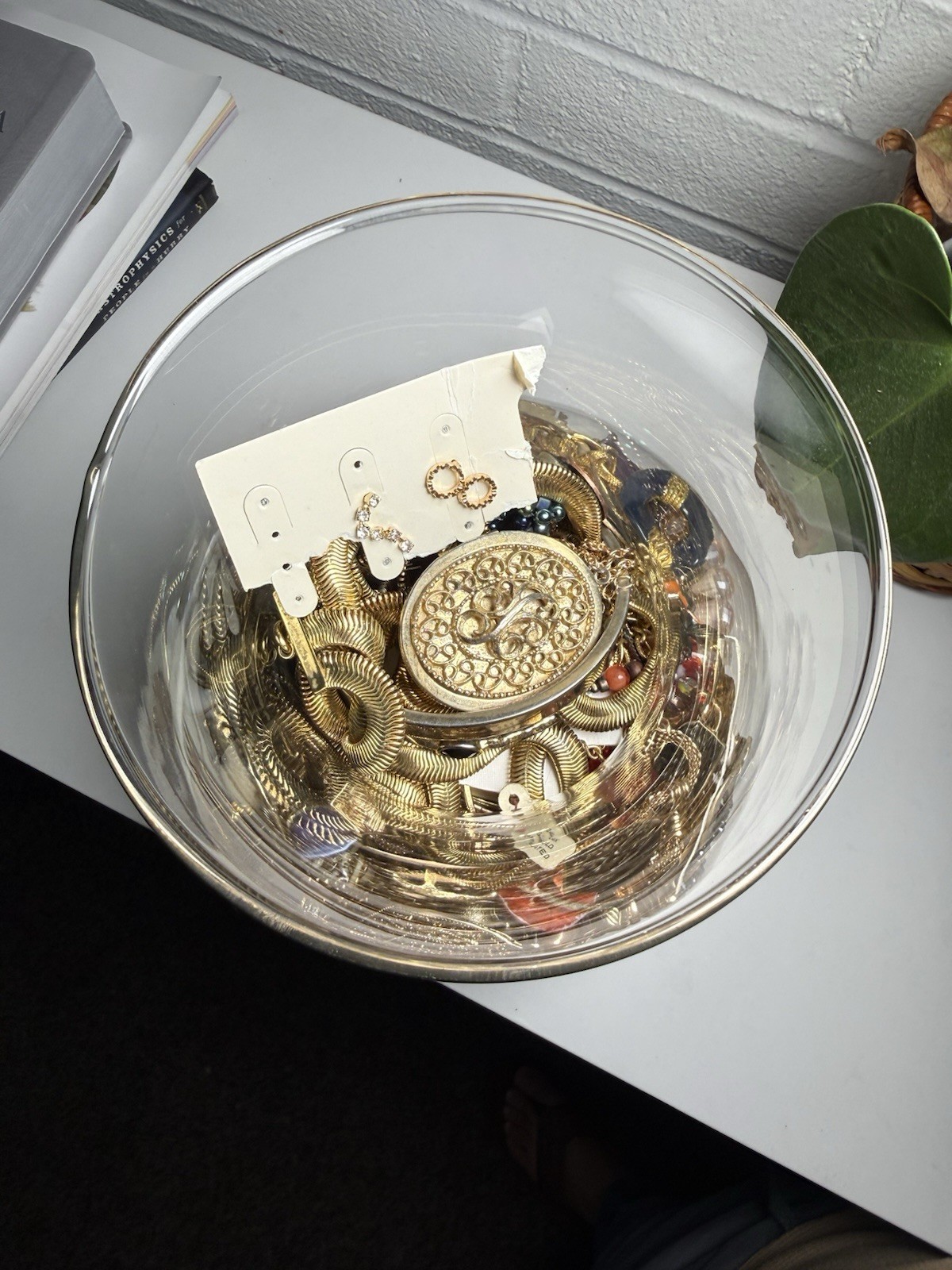 7.6 Lb Mixed Gold Tone & Silver Tone Jewelry Lot Necklaces Earrings Bracelets