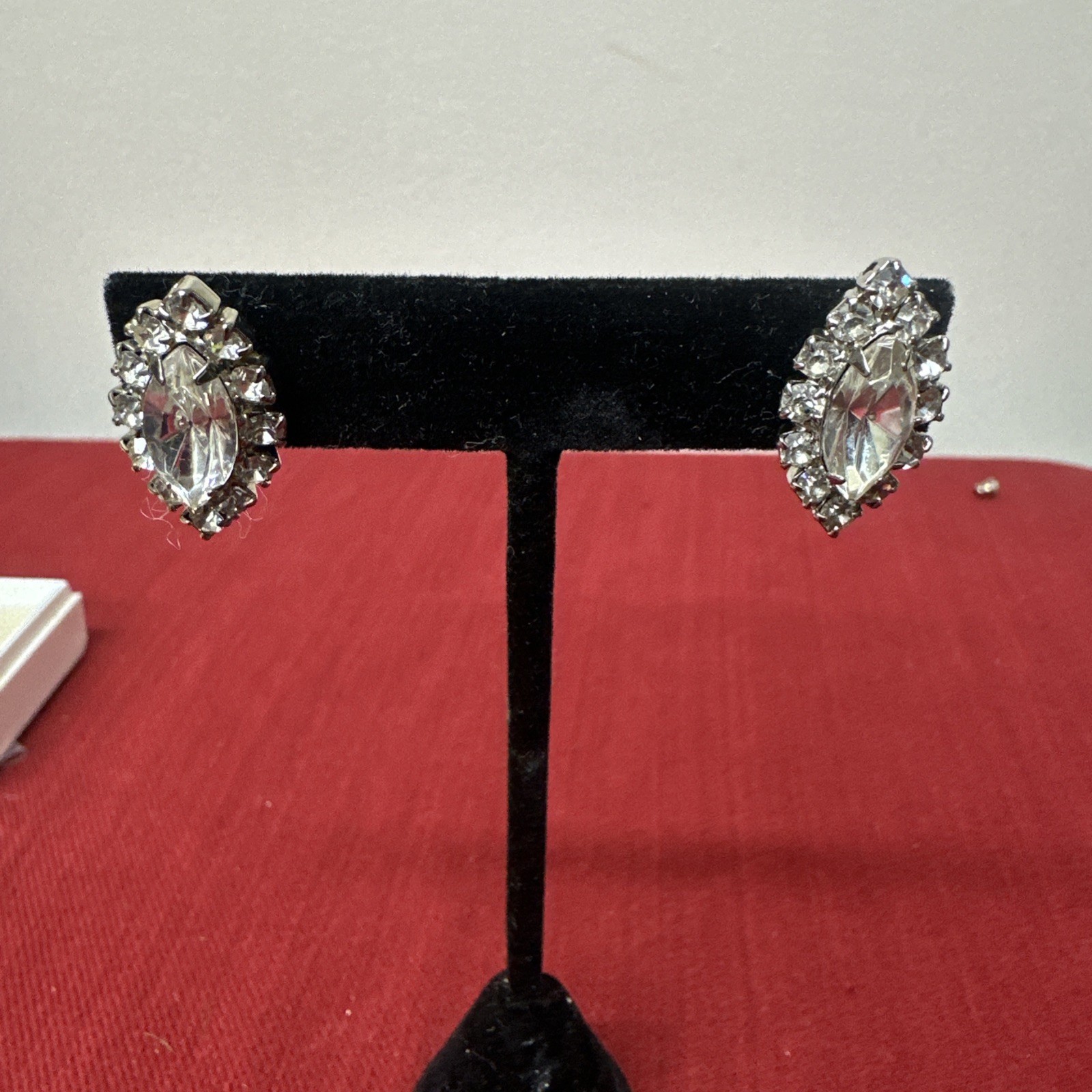 Unique “Made In Austria” Vtg. Rhinestone Brooch And Earrings Set Silver Tone