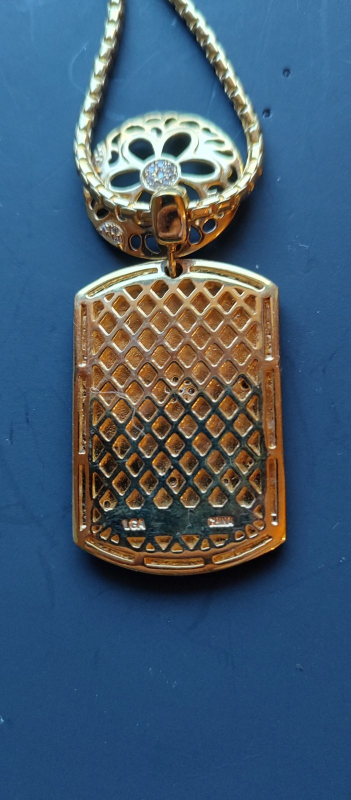 Floral gold-tone Enamel Floral Pendent Necklace 18″ very good vintage conditions