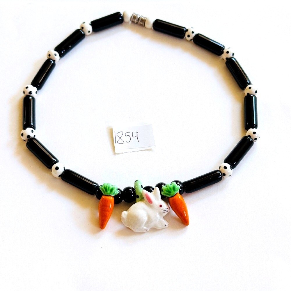 VTG Flying Colors white Rabbit Carrot necklace signed Ceramic Beads Artisan Fun