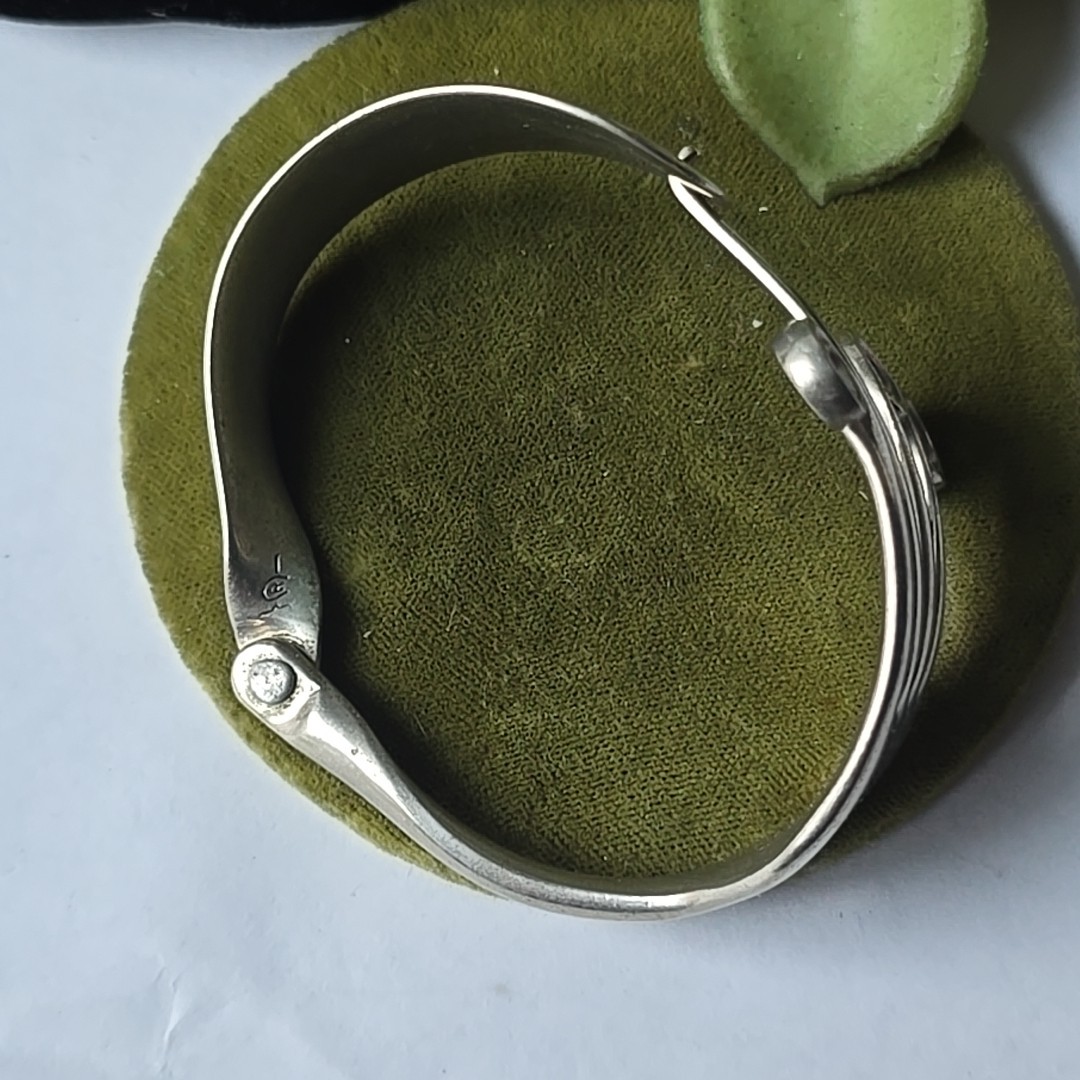 Vintage Hand Crafted Fork Silver Alloy Hinged Bracelet 7″ Wrist