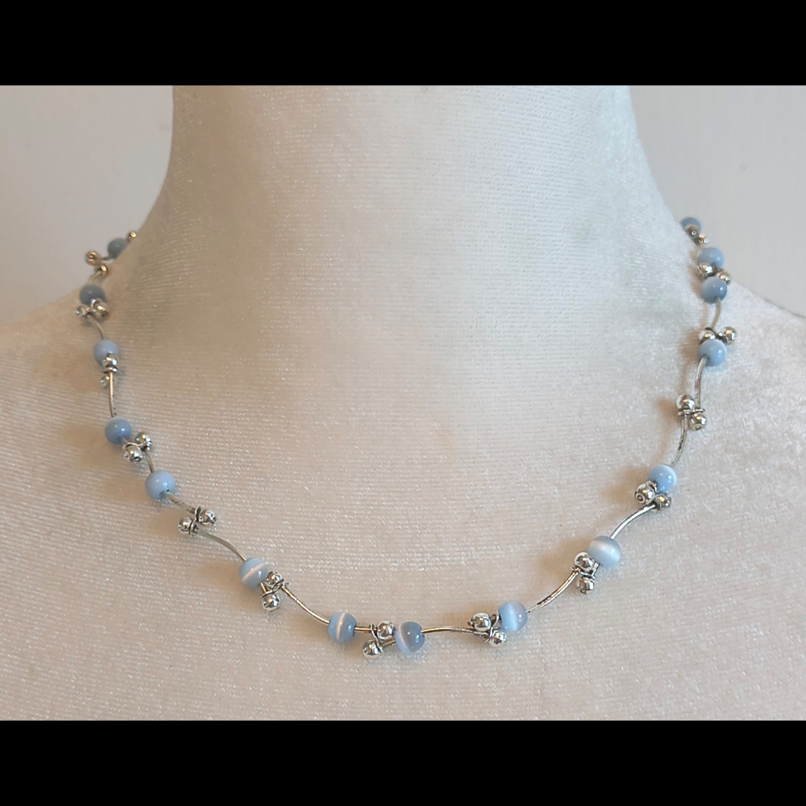 Vintage Silver Tone Blue Moonglow Glass Bead Delicate Barbell Link Necklace