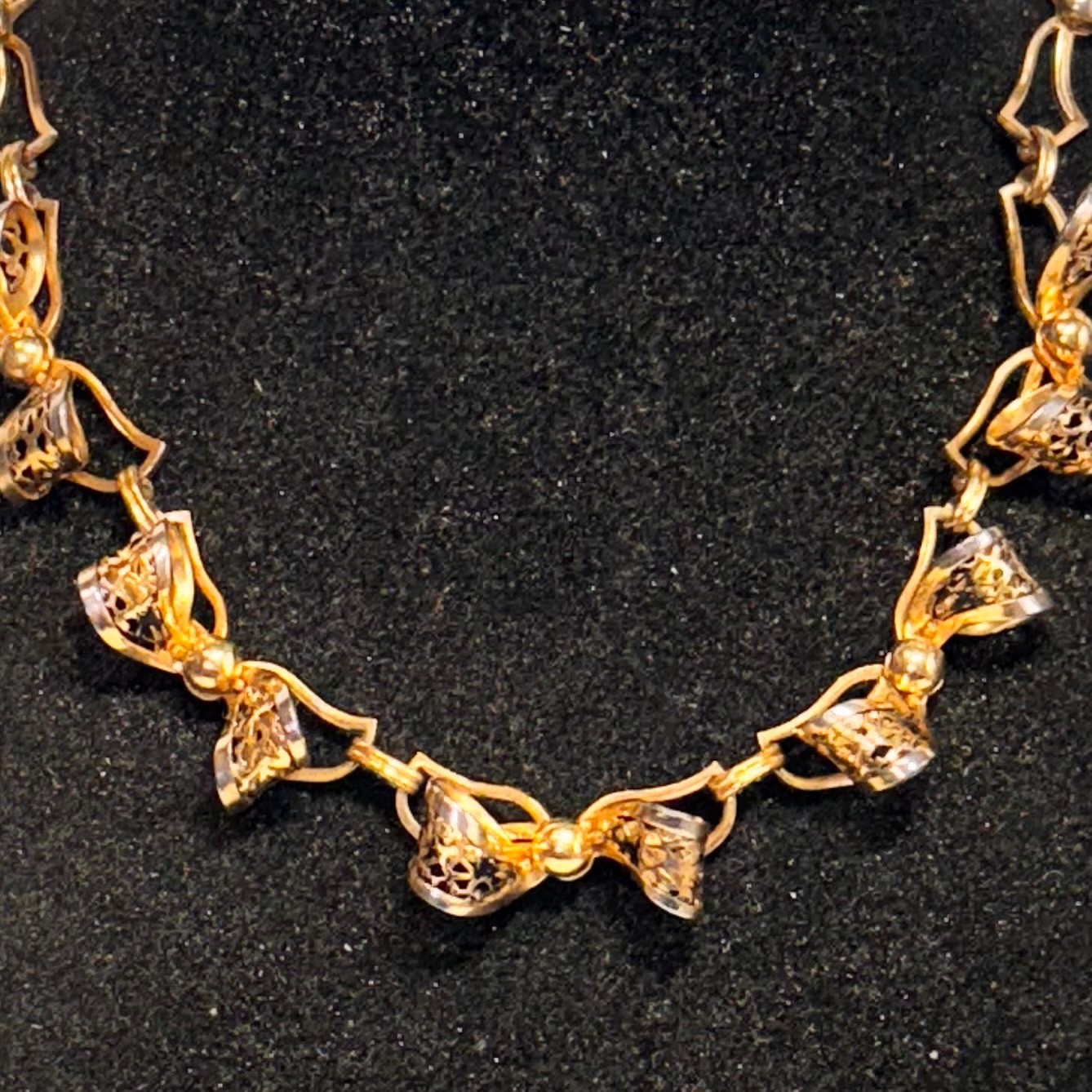 NECKLACE BRACELET SET goldtone metal bows hook + fold clasp vintage DAMAGE color
