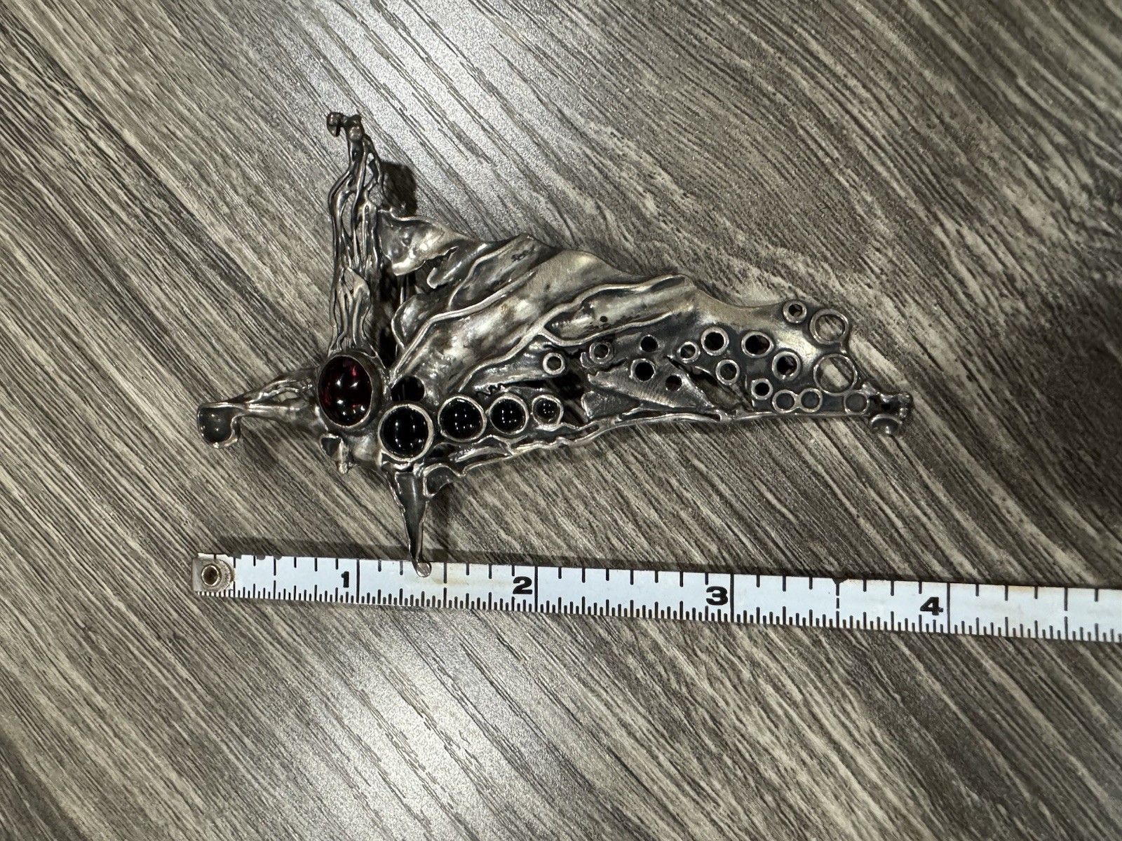 VINTAGE STERLING SILVER PORANS GARNET BROOCH V