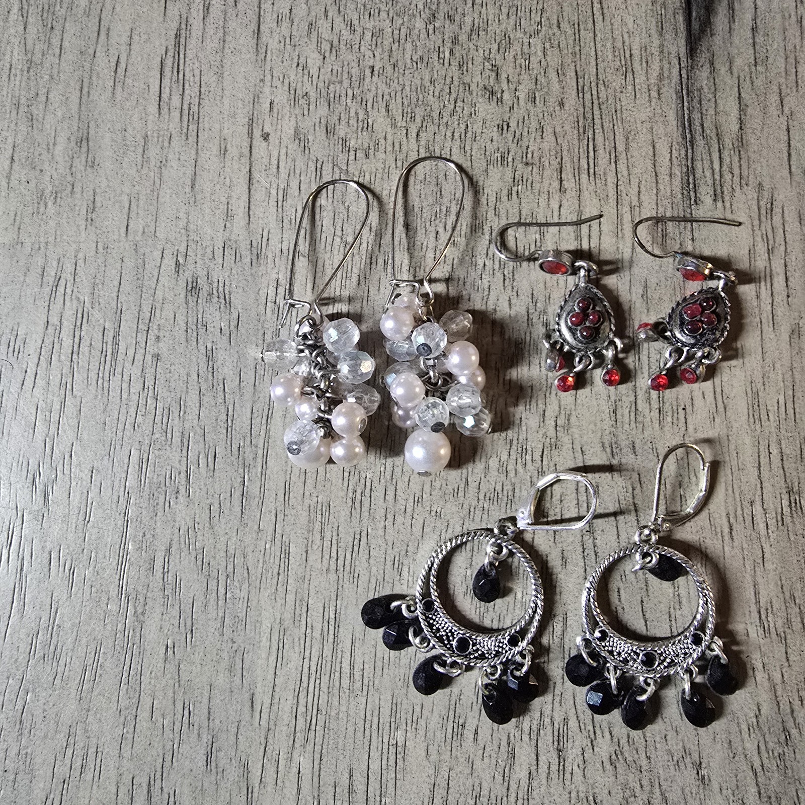 VINTAGE ASSORTED JEWELRY LOT / 17 Pieces