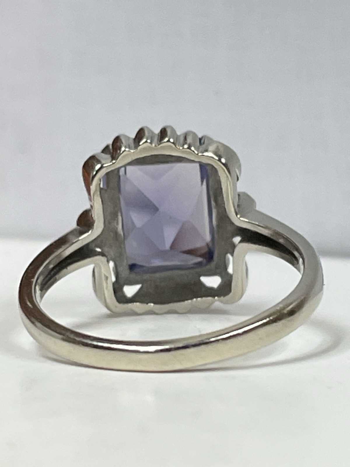 Schmitz Moore & Co. (SMCO) 10k Gold Ring, Blue-Violet Gemstone, Art Deco Era