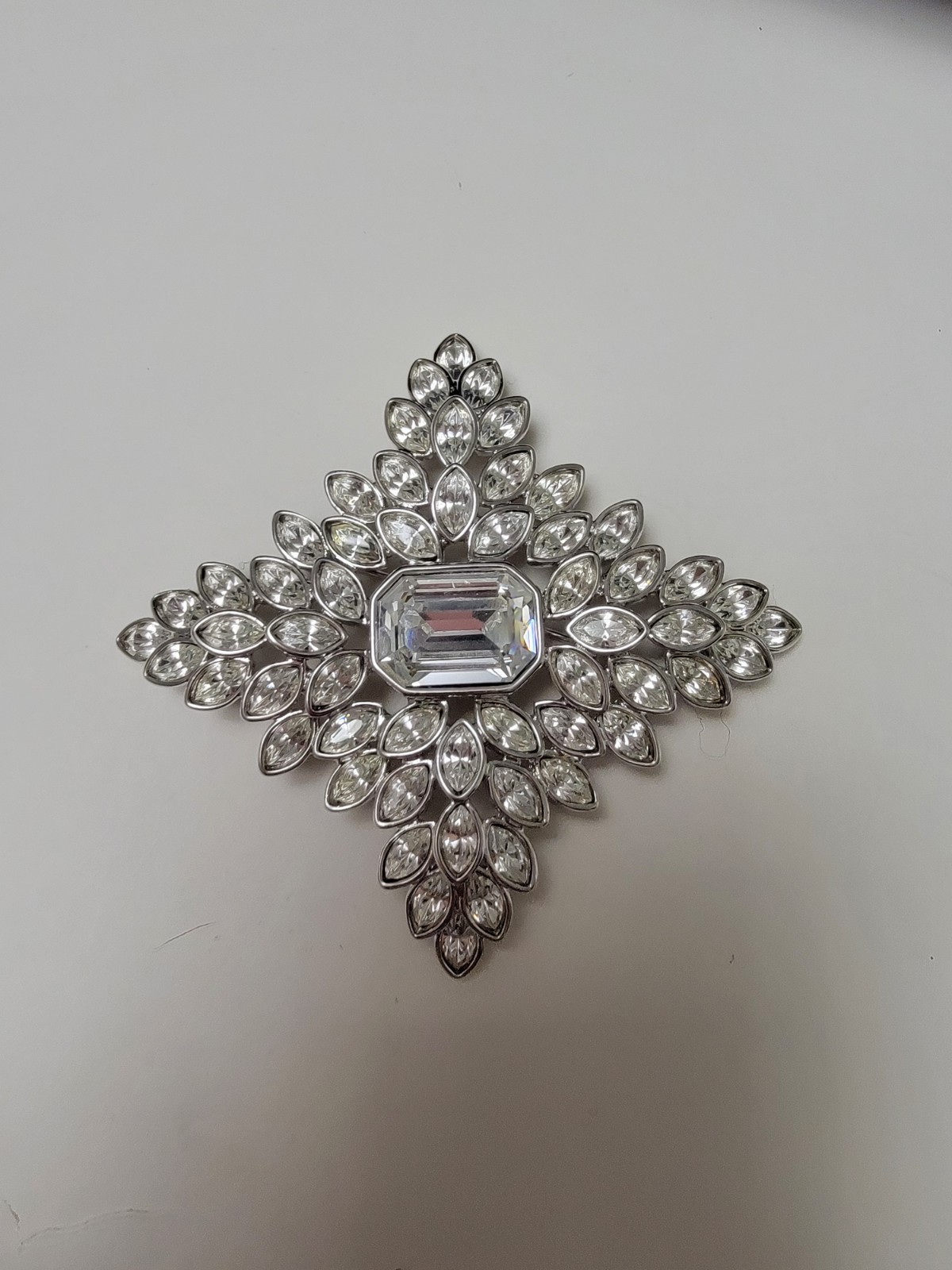 VTG 1960s Kenneth Jay Lane Oval Stamp Crystal Cruciform Brooch Jackie Kennedy