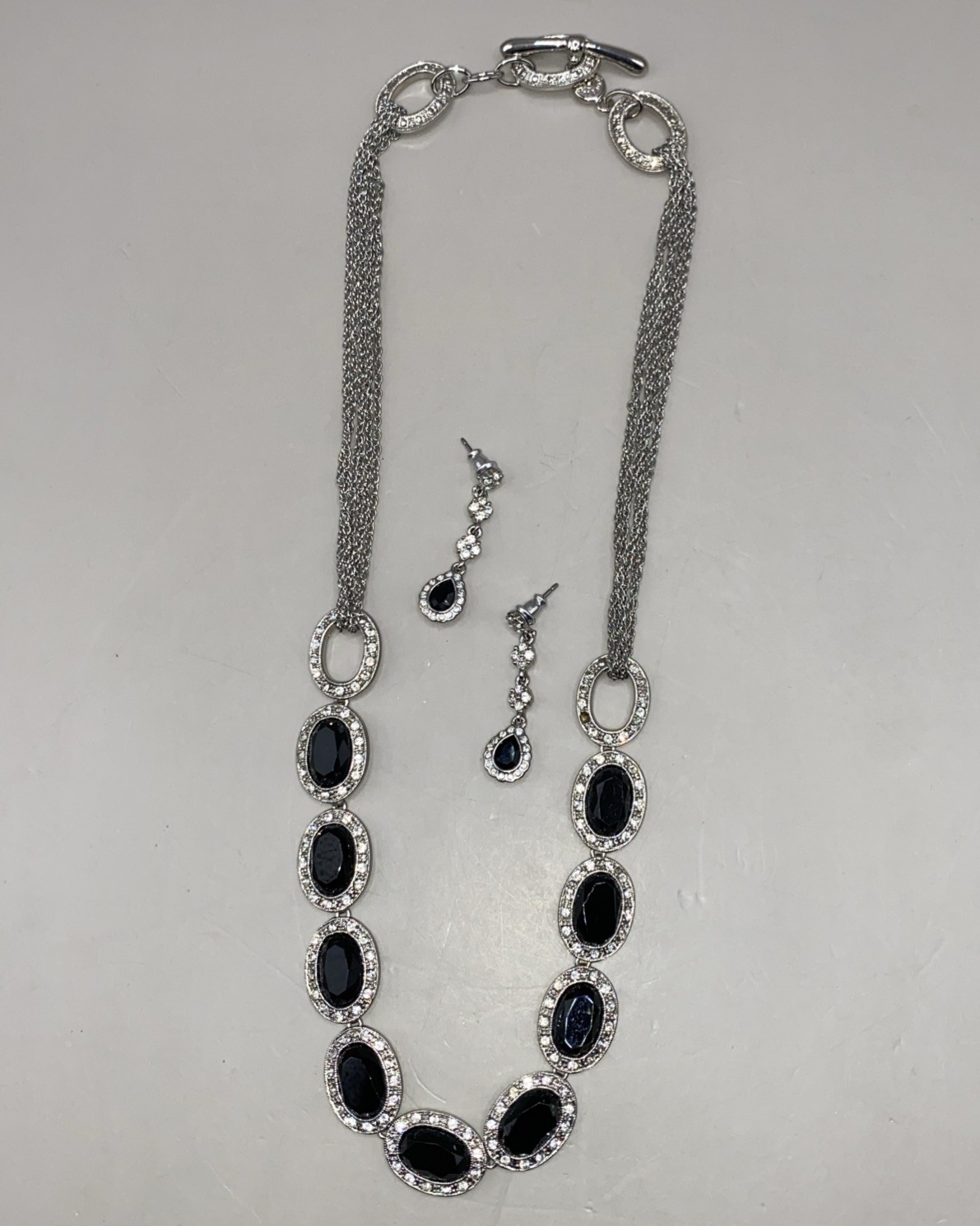 SPARKLE VTG Monet Necklace Earrings Set Black Glass Rhinestones SilverTone Chain