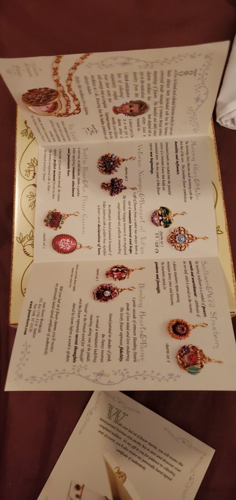 Joan river victorian language of flower locket / Jewelry Box