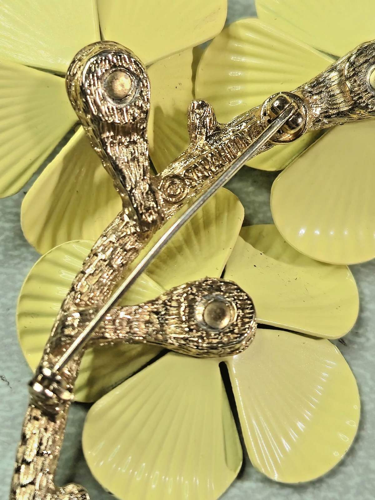 Vintage Sarah Coventry Enameled Yellow Primrose Flower Brooch and Earrings 1962
