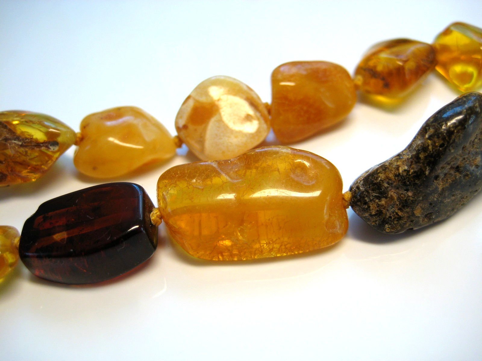 Genuine Massive Amber Beautiful Baltic Amber Necklace 25 inches 42-45 gr. !!!