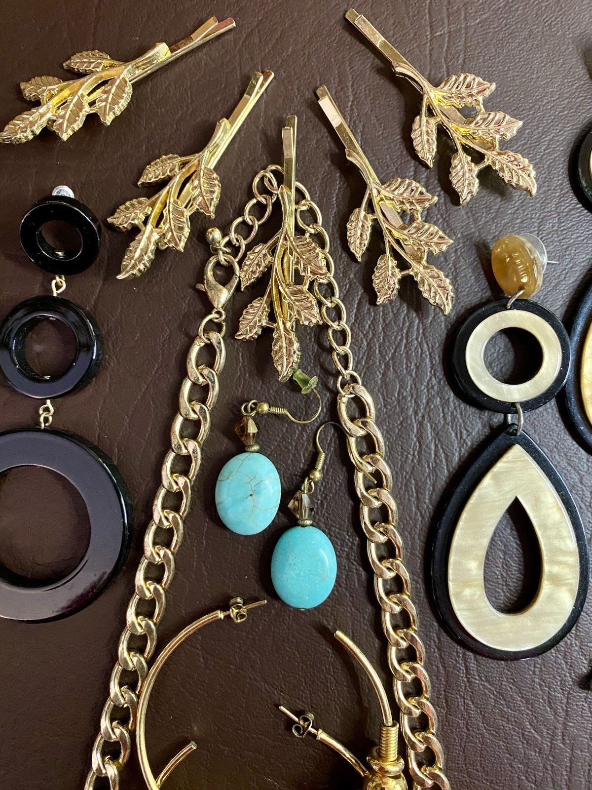 VTG – Modern Jewelry Bracelet Necklace Earring Hair Pin Rhinestone Lot