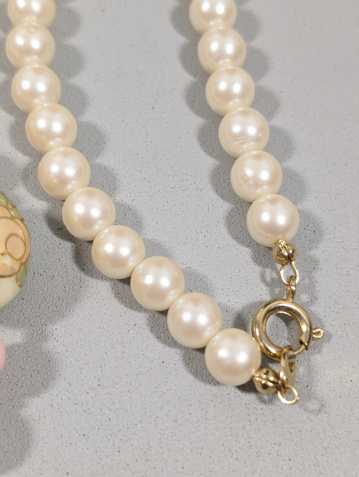 Vintage Peach Green Rose Flower Faux Pearl Beaded Necklace 30 in