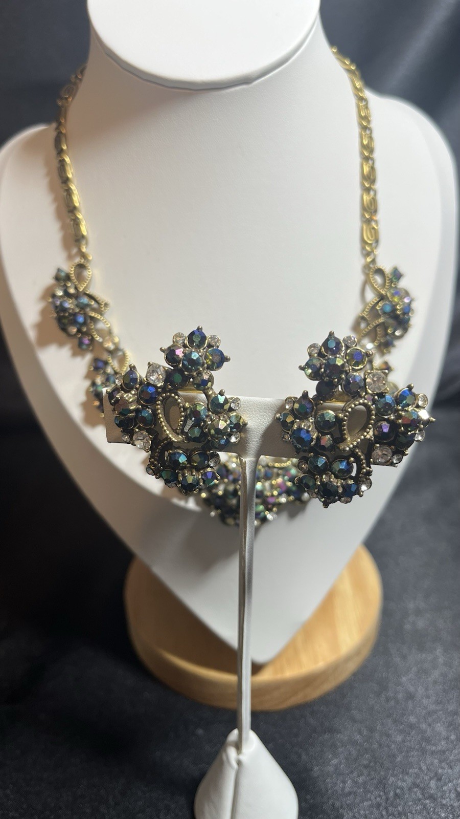 Vintage Florenza Peacock Blue & Vitrail A/B Rhinestones Necklace & Earring Set