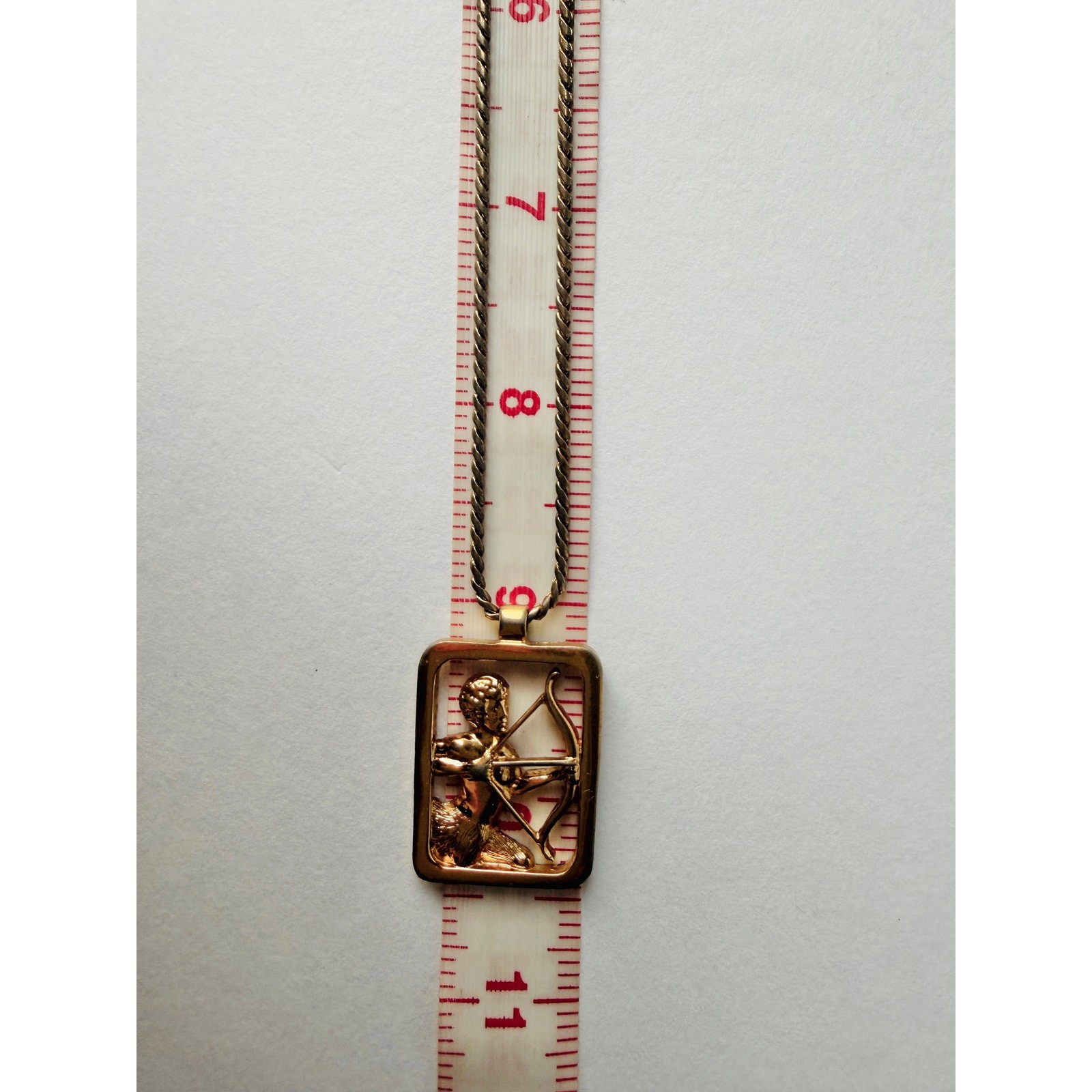 Vintage Avon Sagittarius Zodiac Necklace Star Signs Archer Pendant 18”