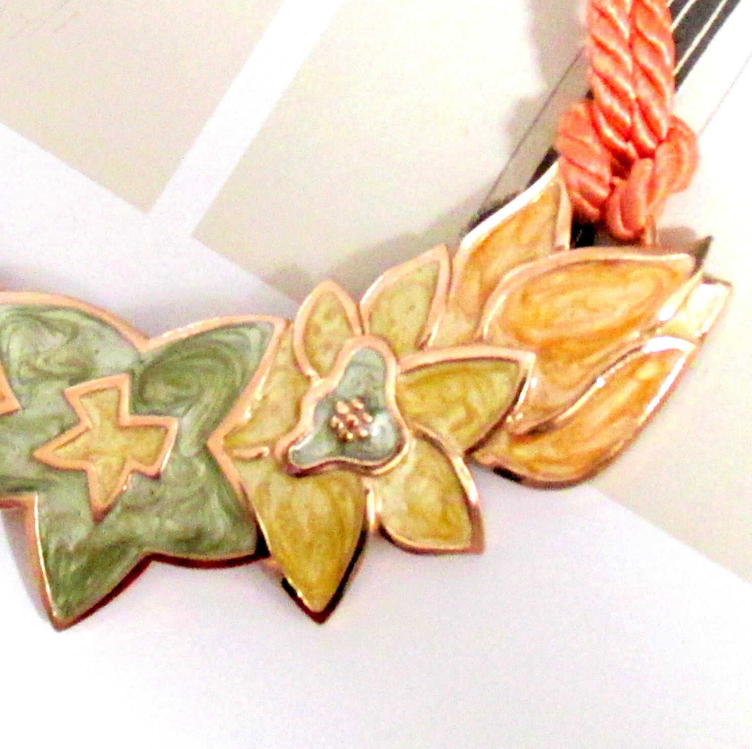 VTG Runway MONET 17″ Book Pc ENAMEL Pearlescent Pastel FLORAL NECKLACE Garland