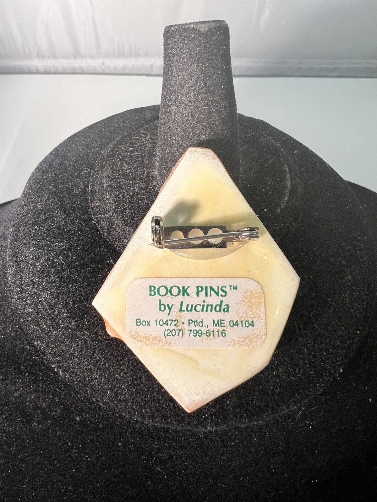 Book Pins by Lucinda Read It? Novel Open a Book Yes! Brooch Pin