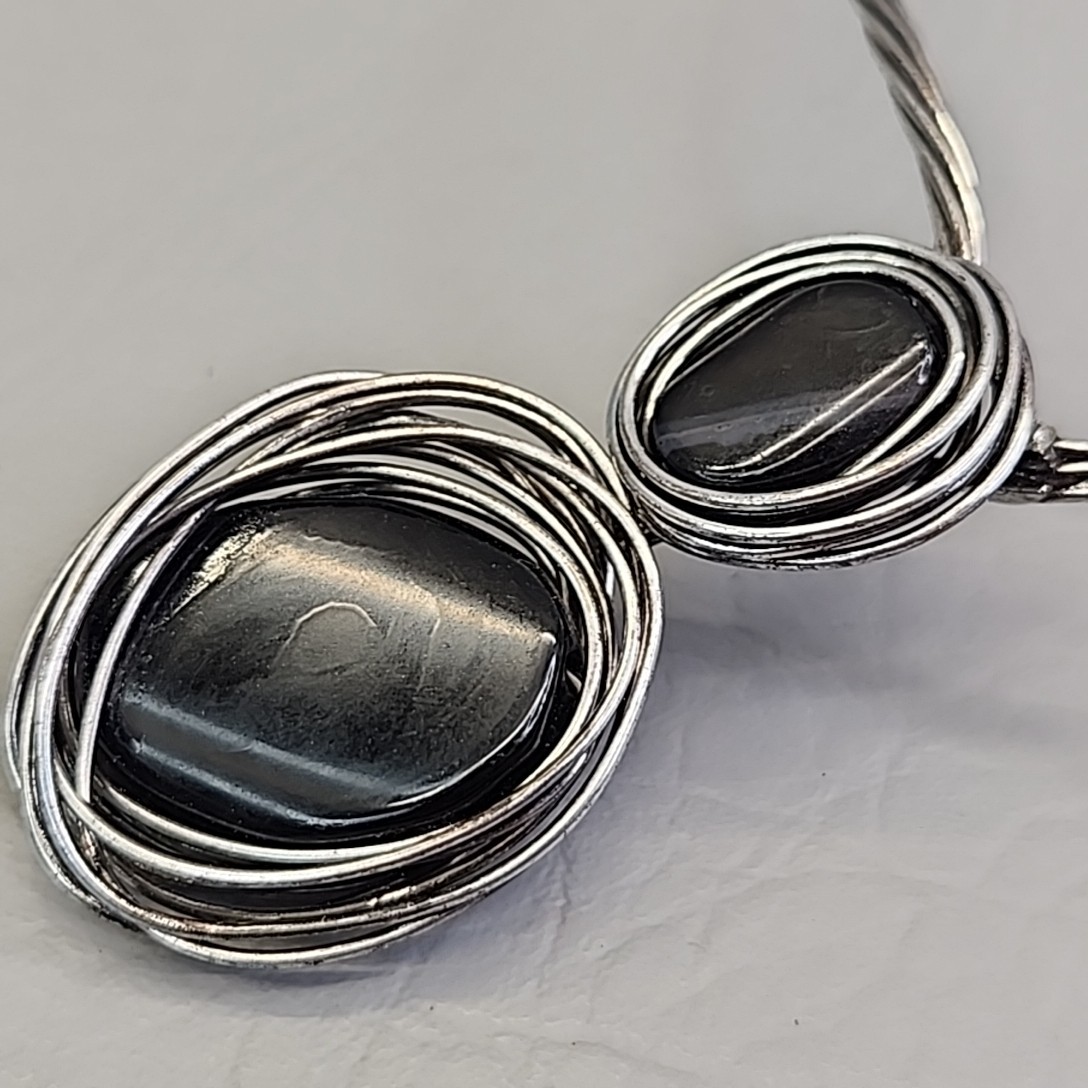 Vintage Artisan Necklace Black Onyx Drop Silver Twist Wire Collar Choker 17″