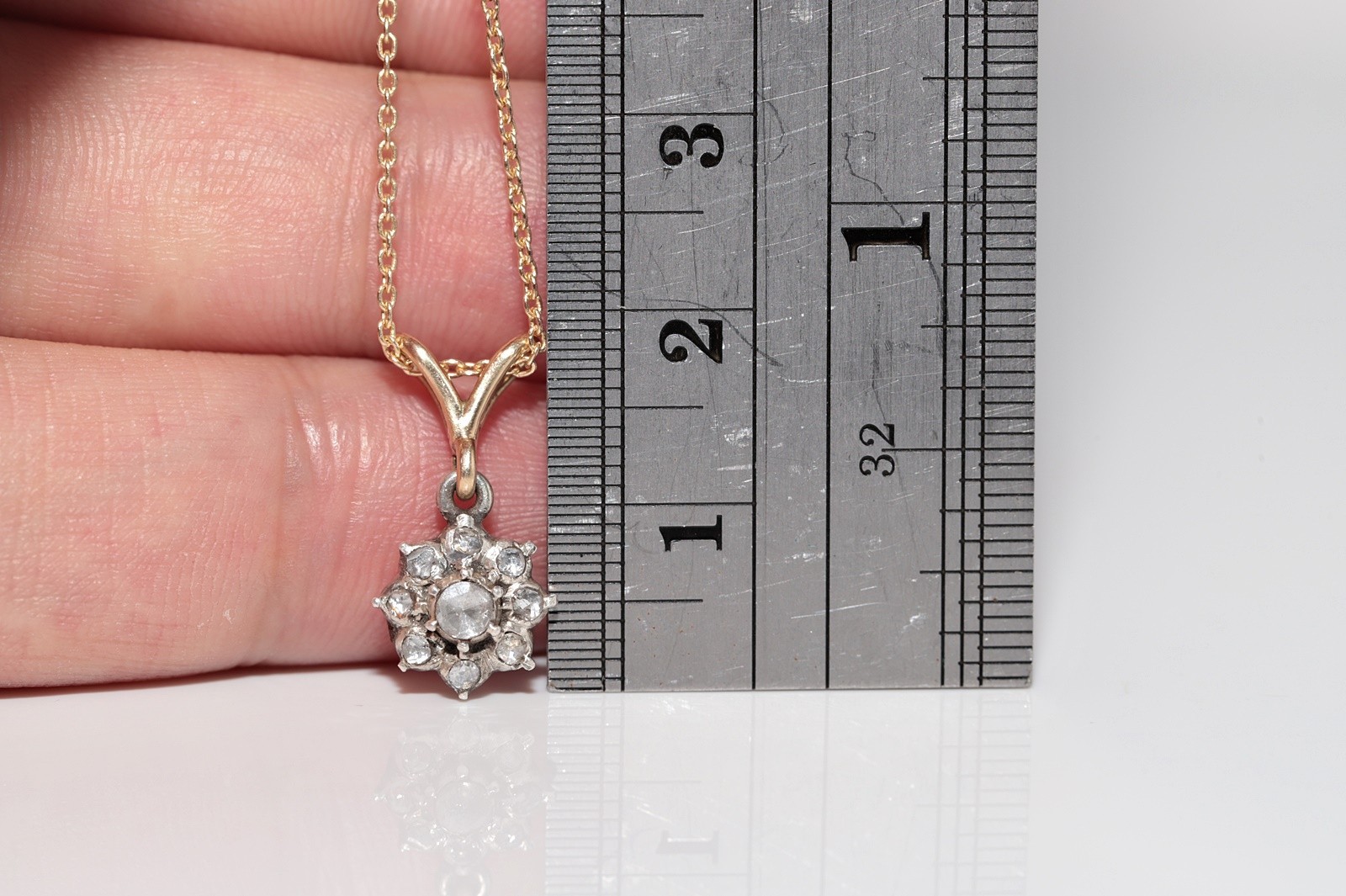 Antique Circa 1900s 18k Gold Top Silver Natural Rose Cut Diamond Necklace