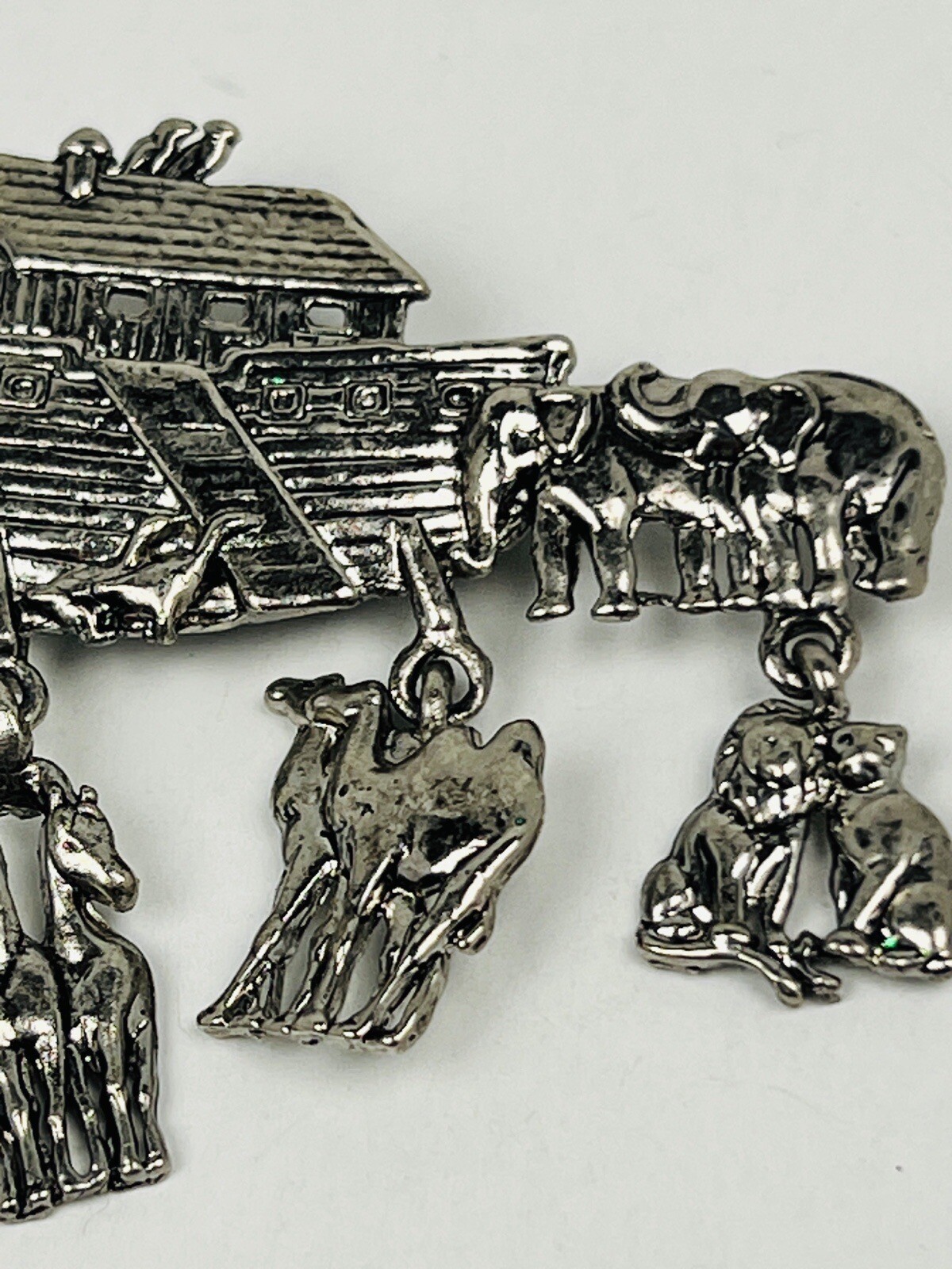 Vintage Silver Tone Large Noah’s Ark Charm Dangle Pin Brooch Animals