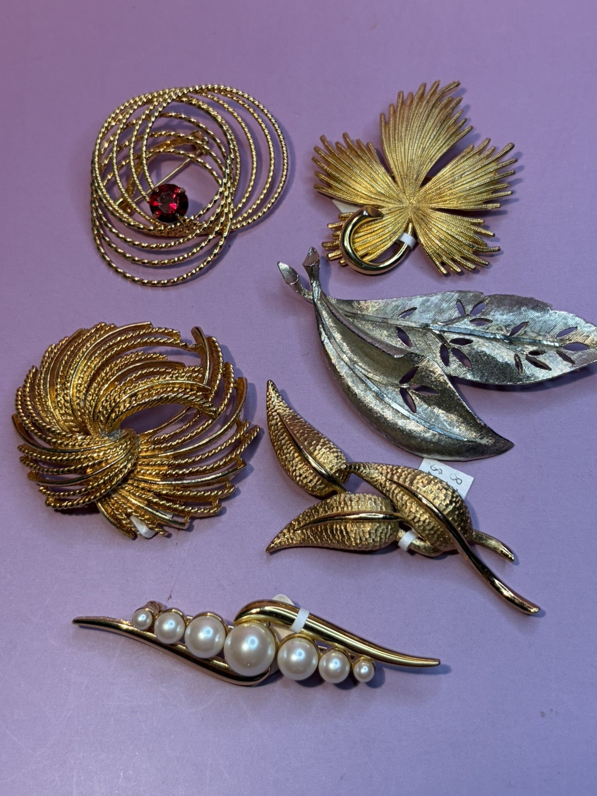 CLEARANCE 65+ Luxury Lot of Vintage and Used Brooches/pendants several Signed