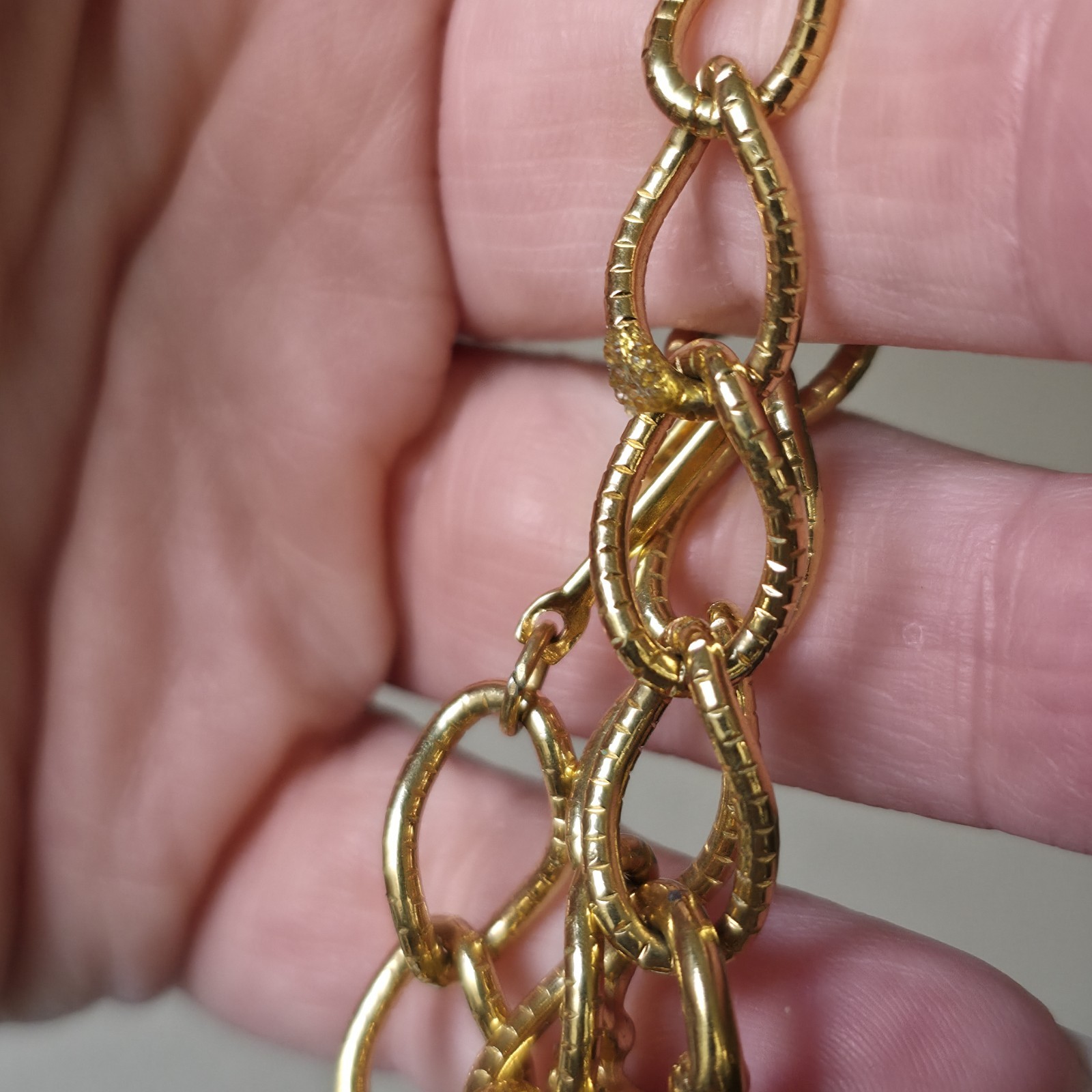 Vintage AVON Necklace Etruscan style Essential Treasures Gold Tone Choker Read